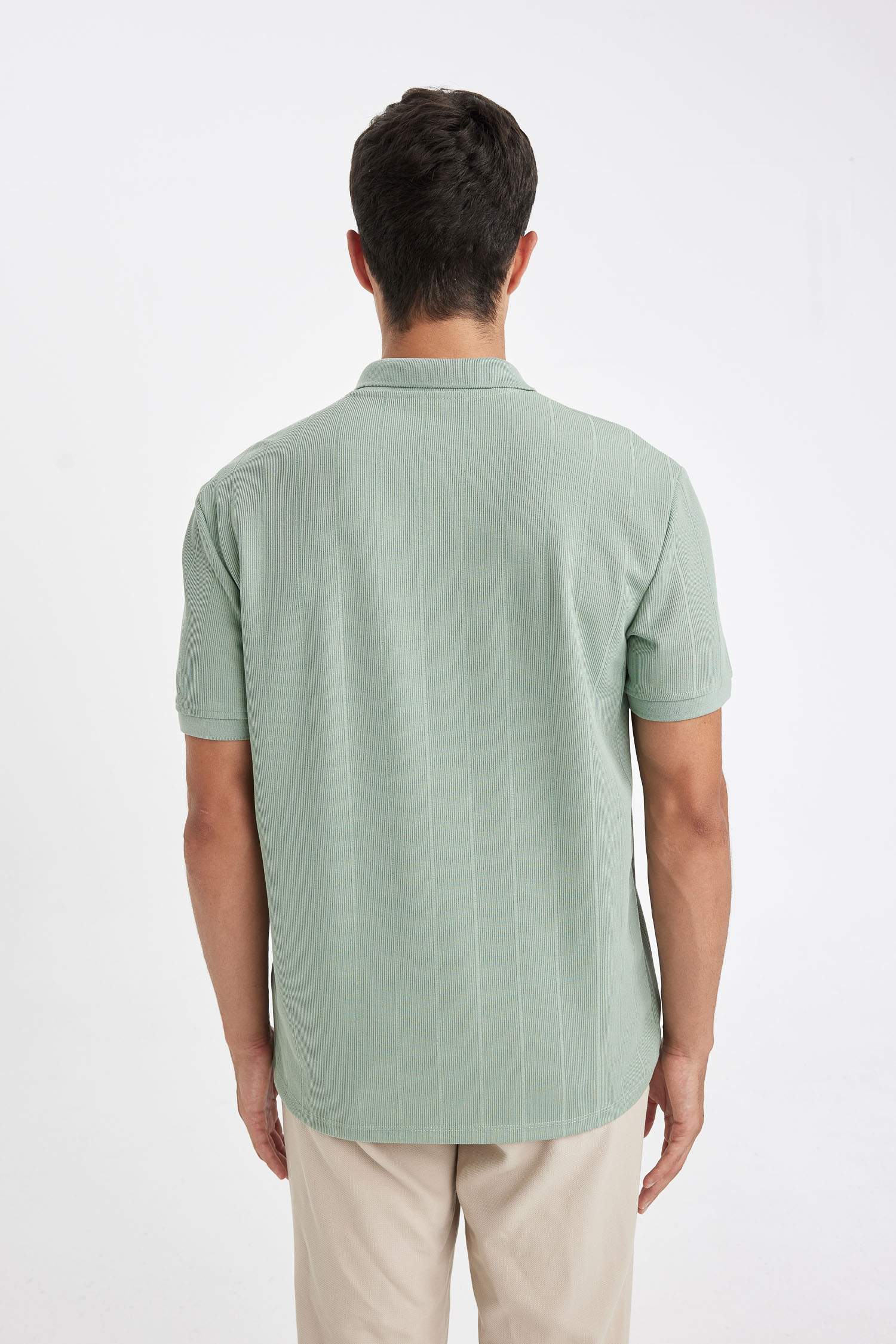 تيشيرت بولو نص ردن قصة عادية