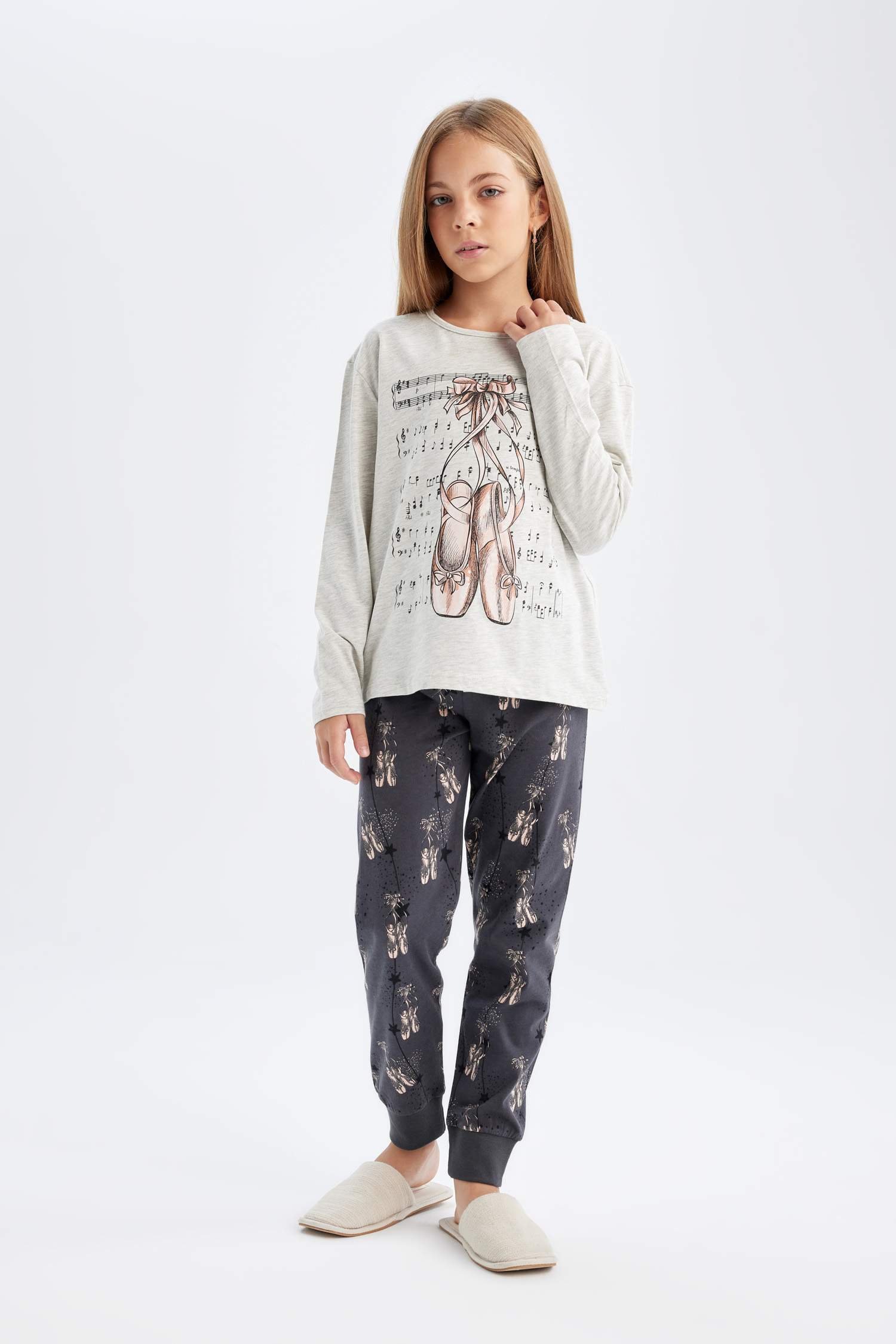 طقم بيجاما رمادي قصة عادية - قطعتين