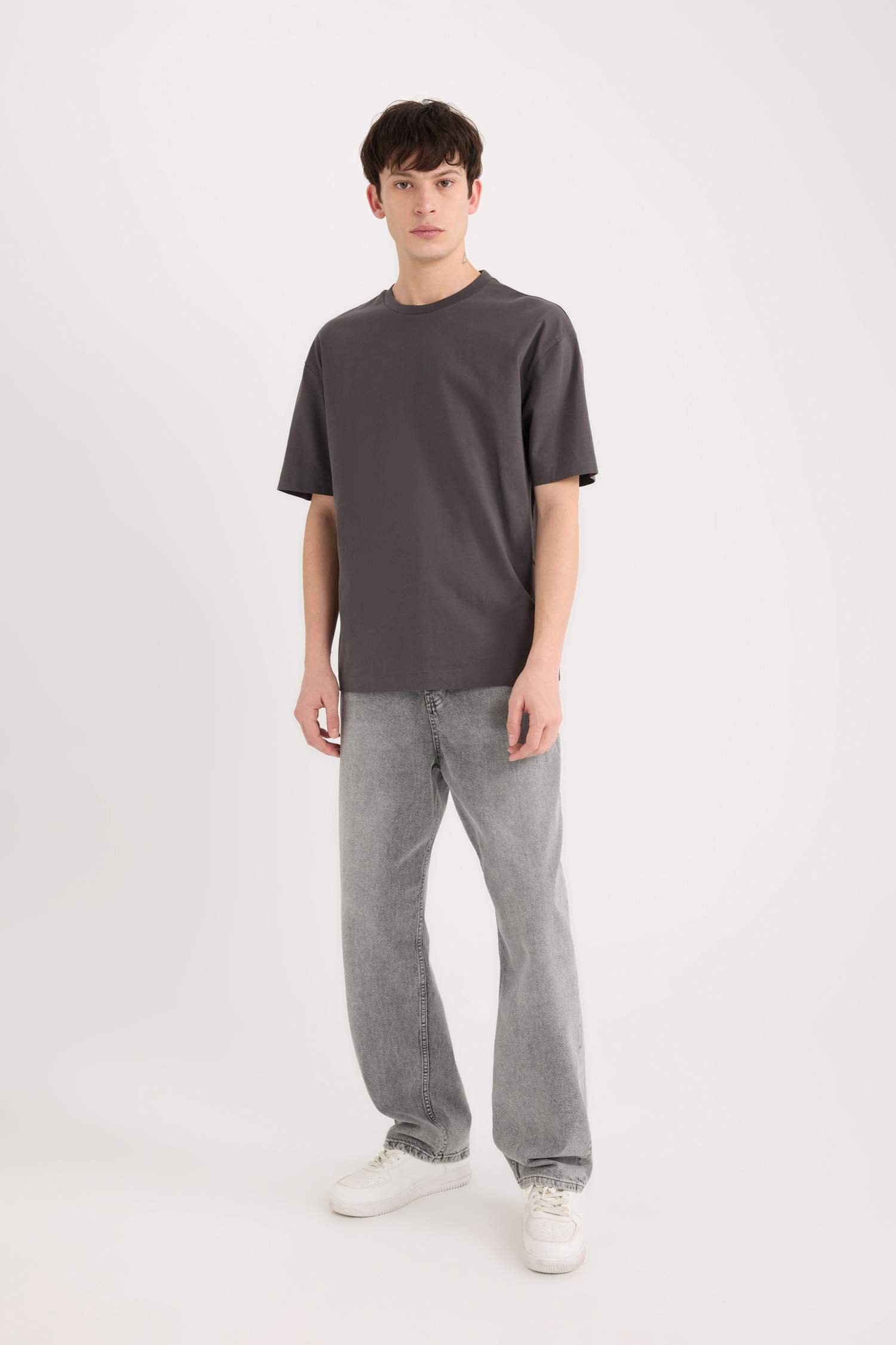 تيشيرت سادة بيزك اوفر سايز بياخة مستديرة