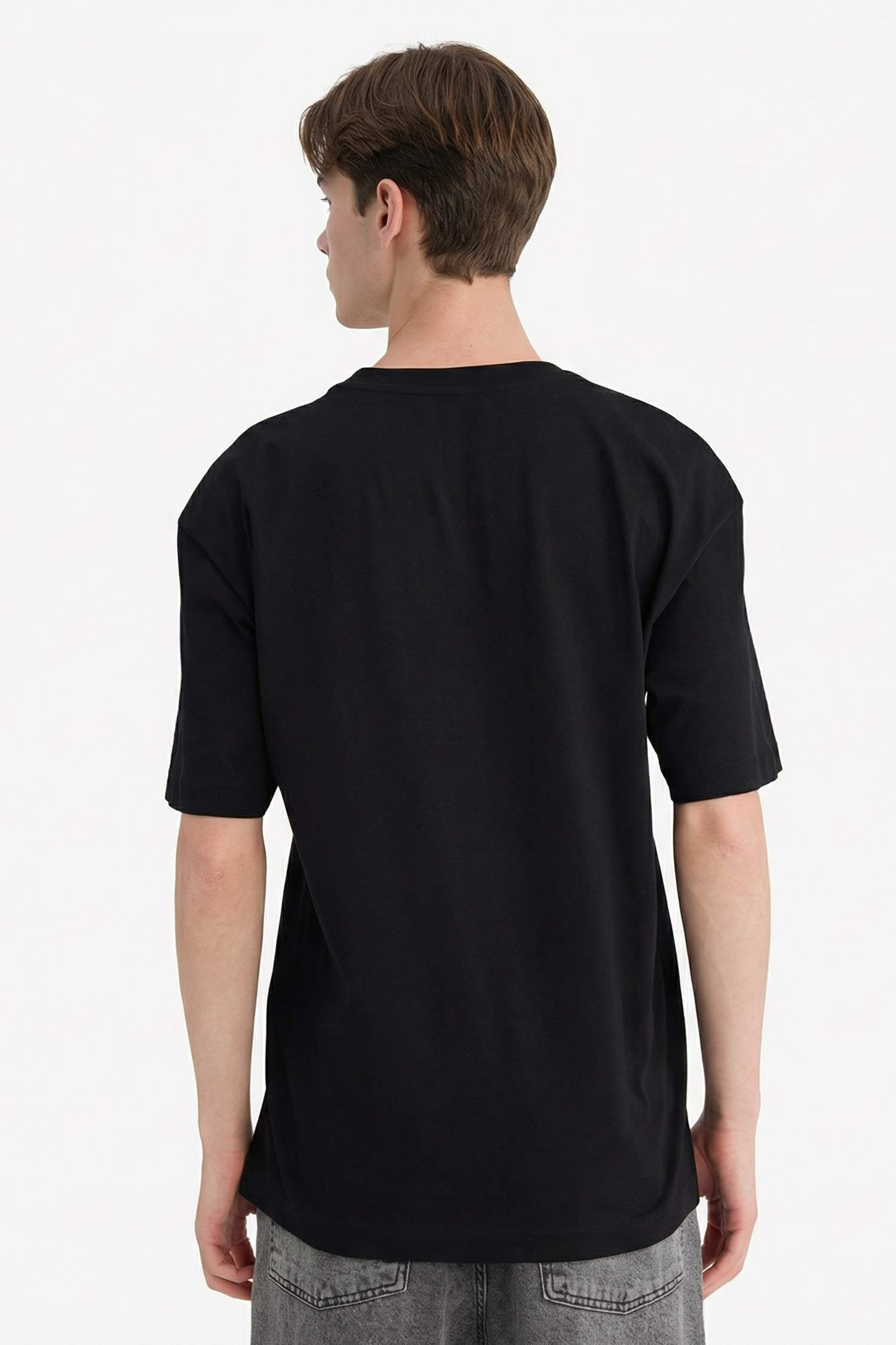 Boxy Fit Crew Neck Basic Short Sleeve T-Shirt
