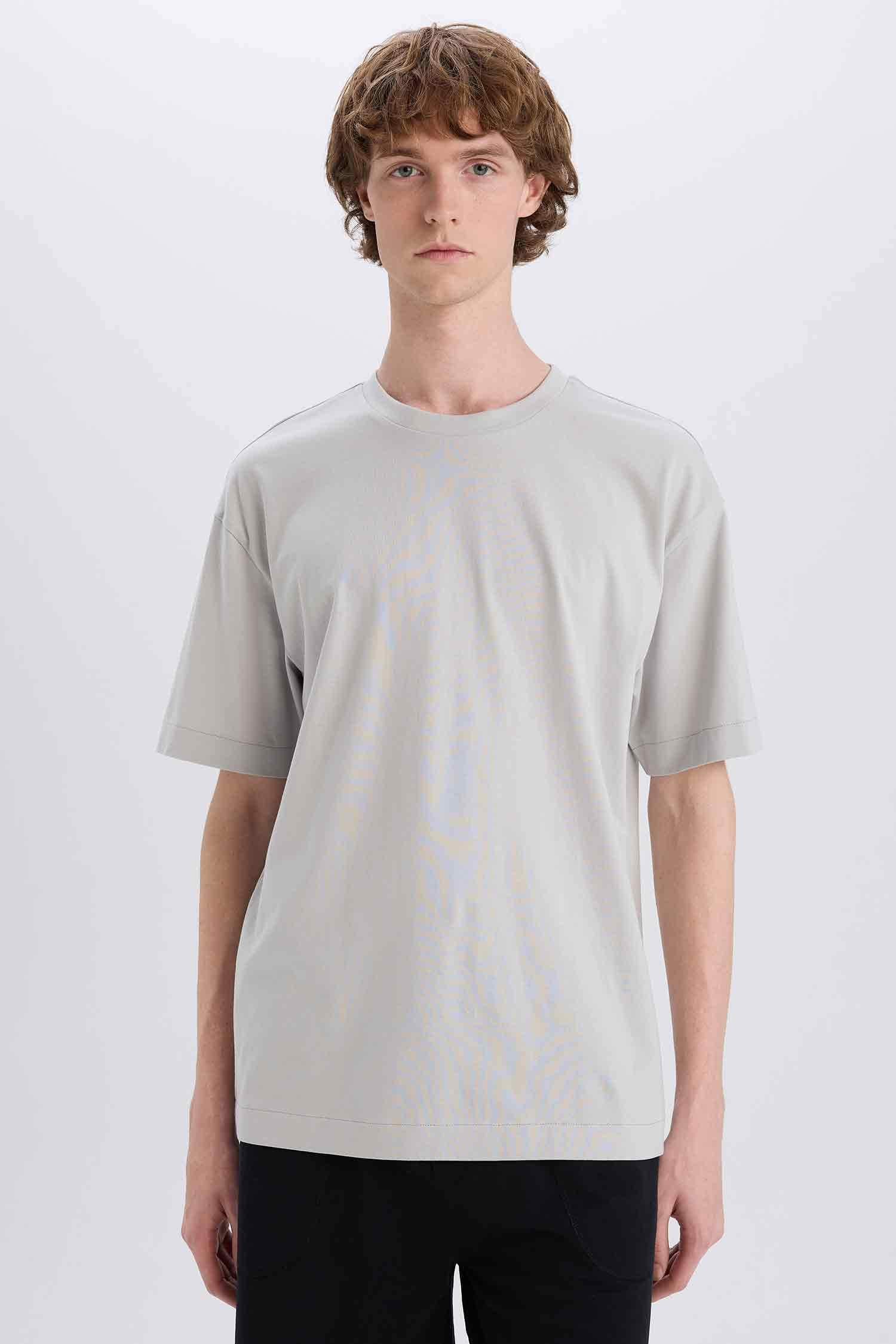 Футболка Boxy Fit с круглым вырезом и коротким рукавом