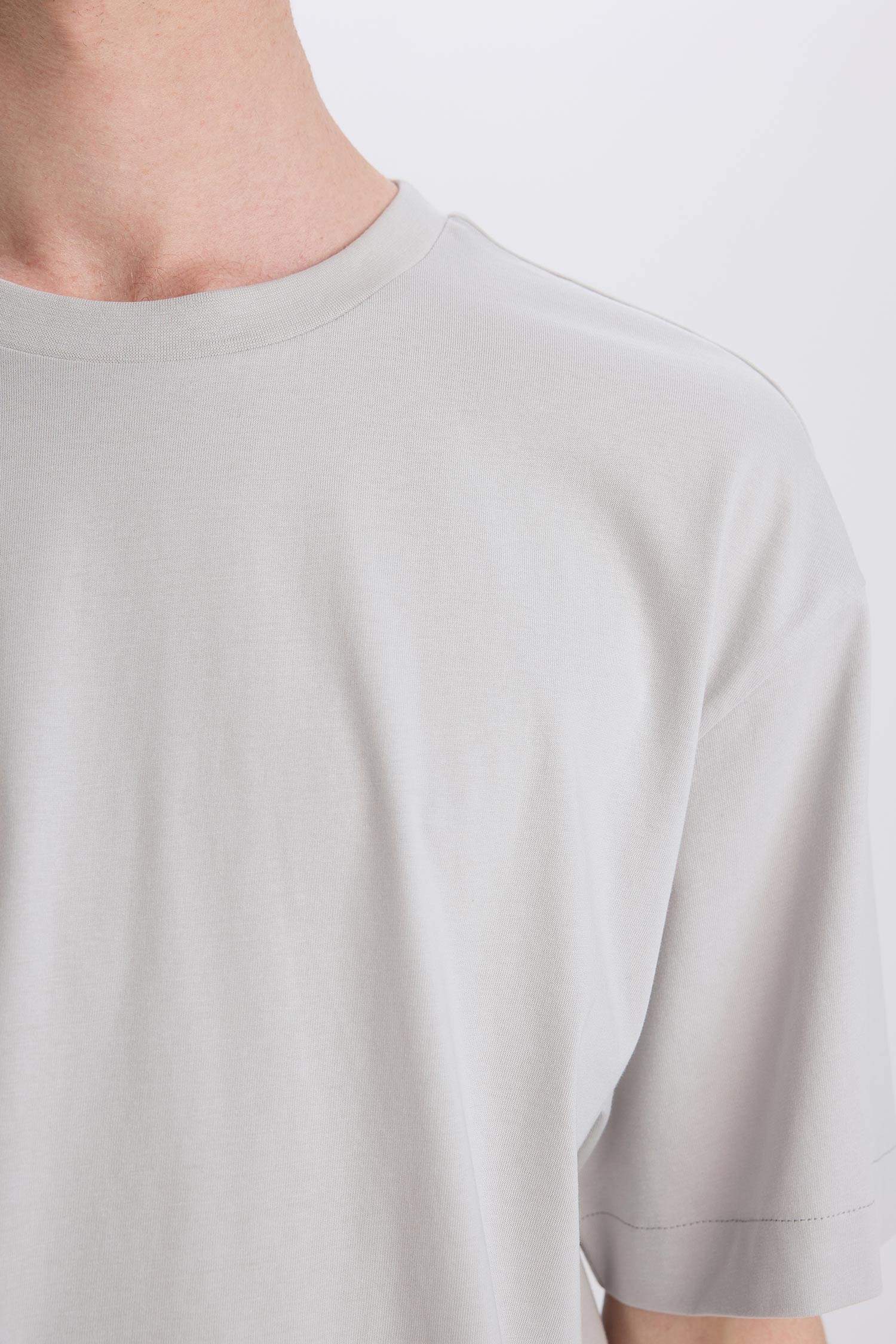 Футболка Boxy Fit с круглым вырезом и коротким рукавом