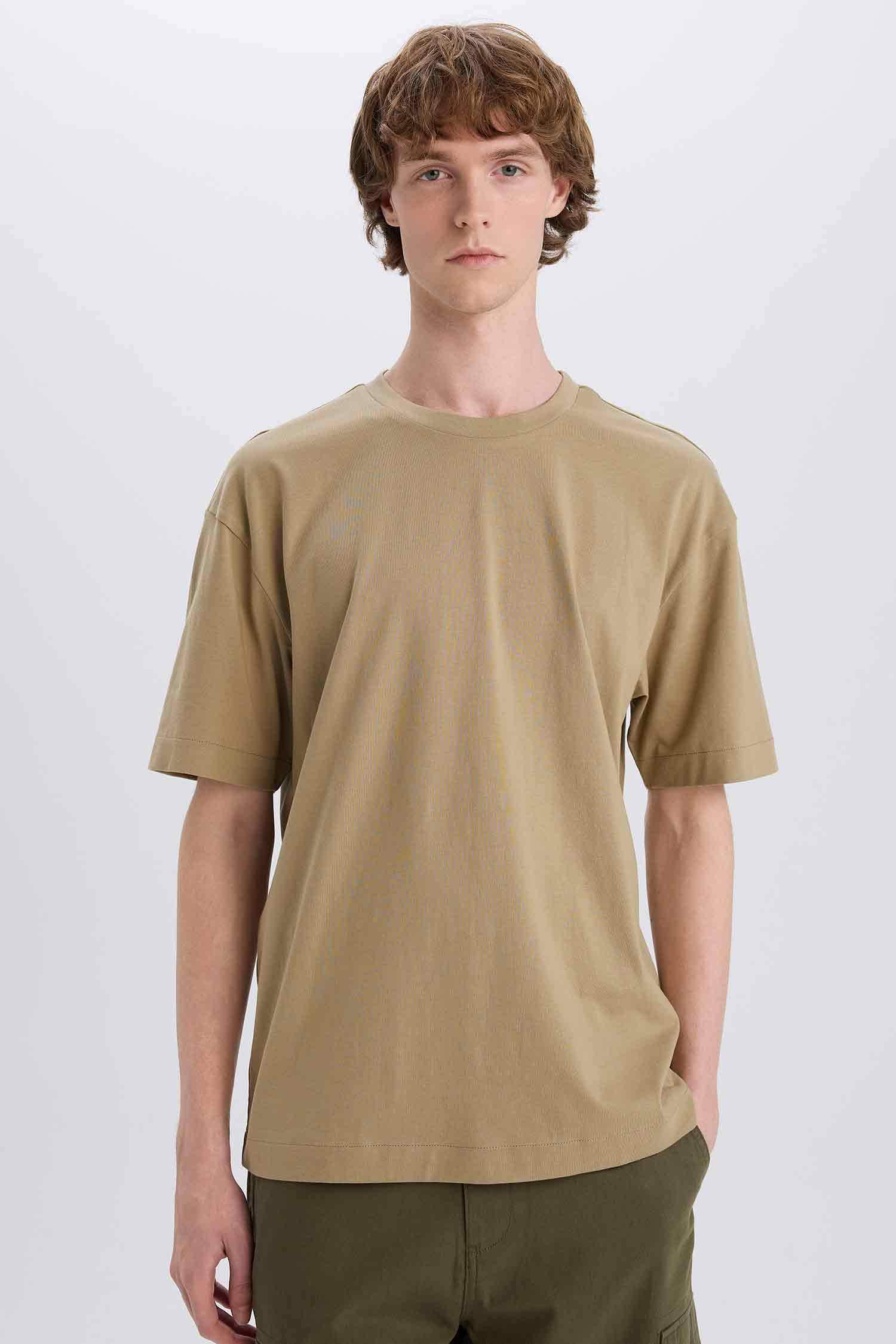 Свободная посадка, базовая футболка с круглым вырезом, короткий рукав