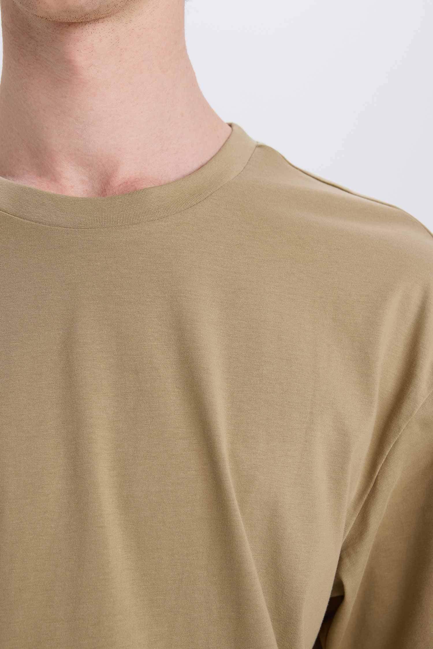 Свободная посадка, базовая футболка с круглым вырезом, короткий рукав