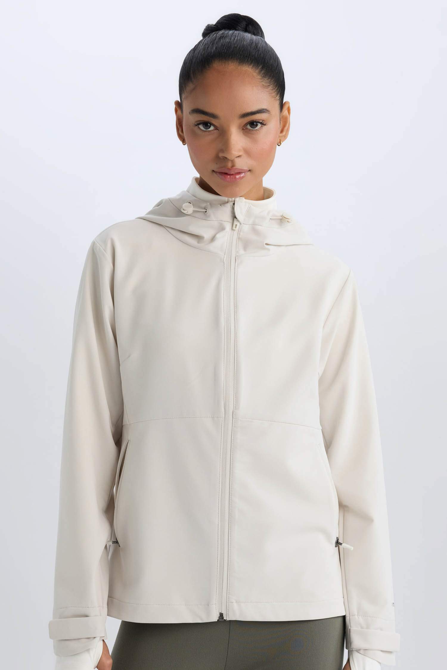 Su İtici Regular Fit Kapüşonlu Fermuarlı Cepli Esnek Dokulu Mevsimlik Baharlık Mont