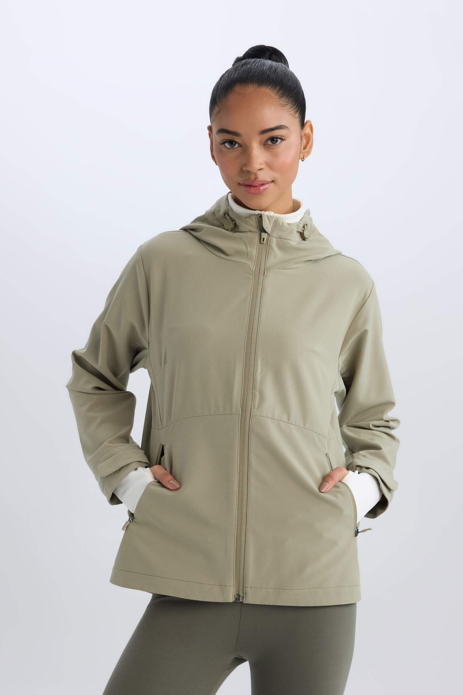 جاكيت خفيف كاكي وتر بروف قصة عادية بكابيشون من DeFactoFit