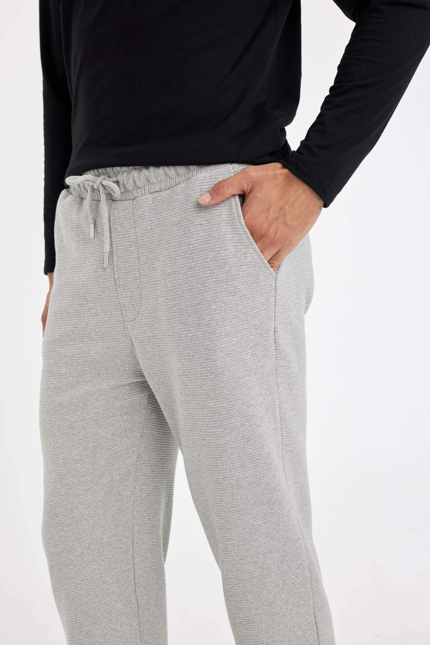 Eşofman Altı Slim Fit Dar Kesim Beli Bağcıklı Cepli Düz Paça