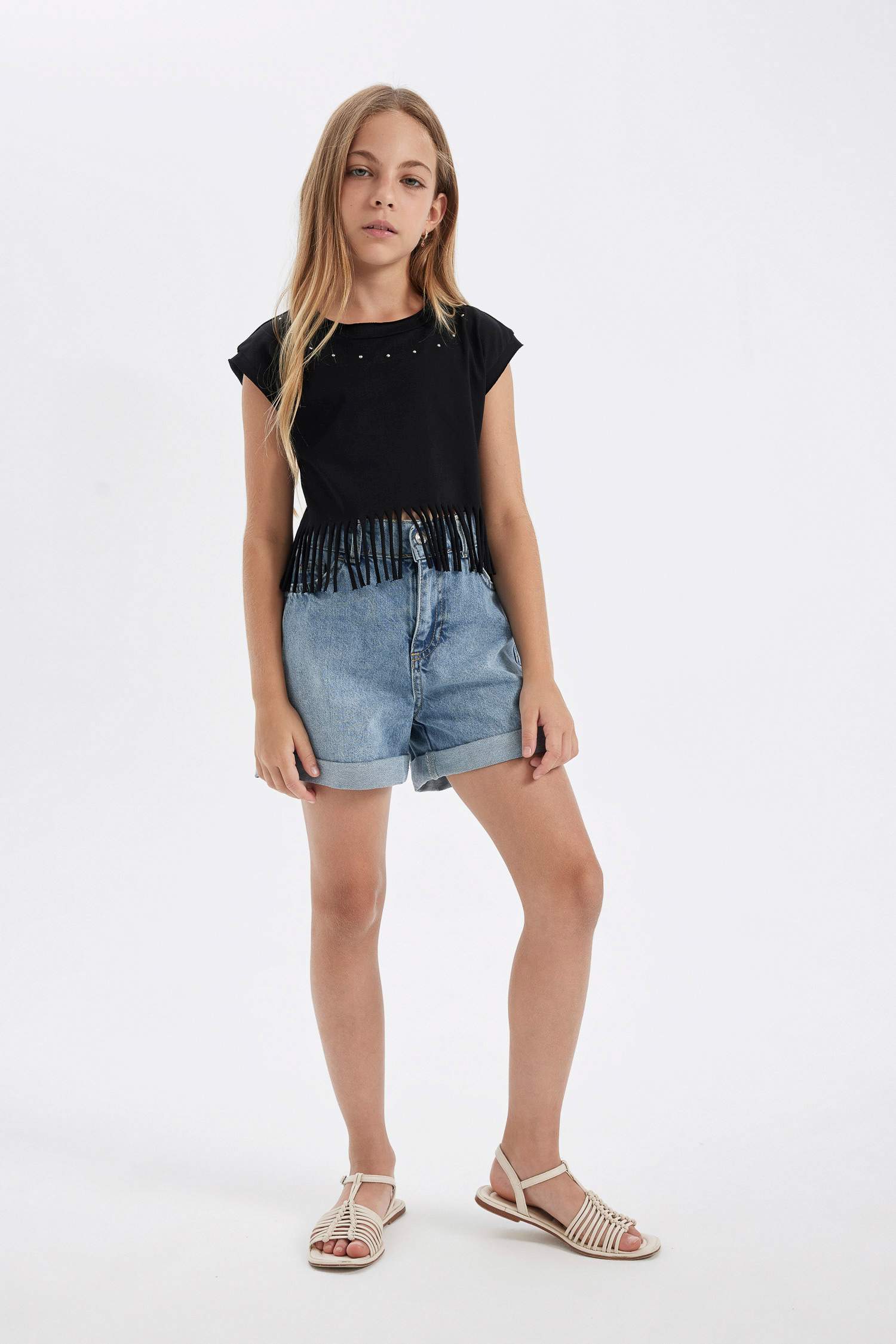 تيشيرت كروب بناتي نص ردن قصة عادية