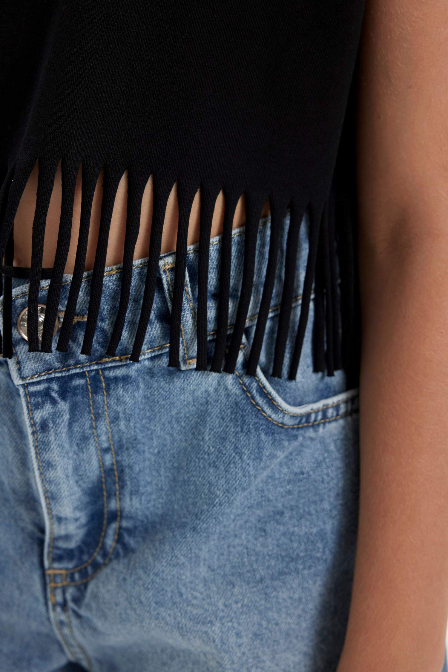 تيشيرت كروب بناتي نص ردن قصة عادية