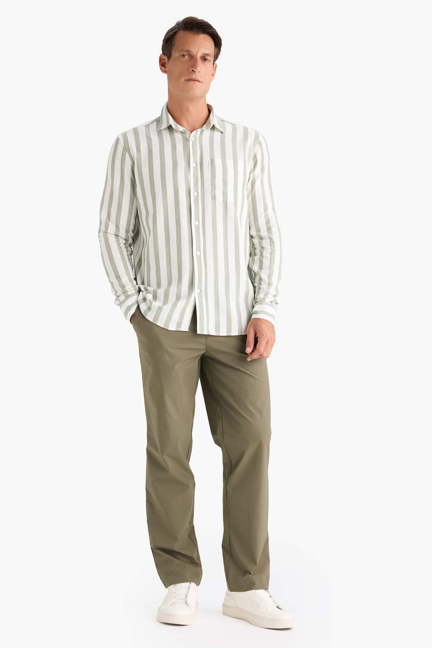 قميص مخطط كم طويل قصة عادية بياقة بولو