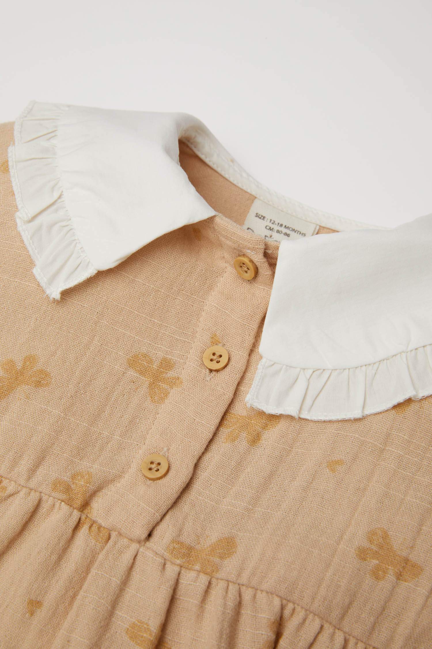 طقم بيبي بناتي شرابات وجمبسوت برسمة الفراشة - قطعتين