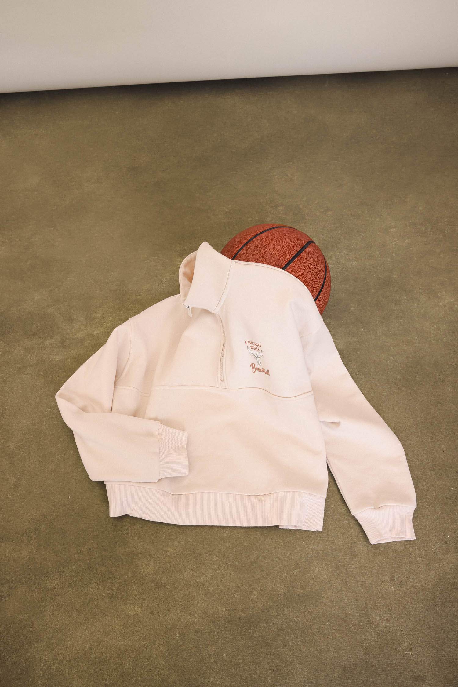 سويت شيرت NBA شيكاغو بولز بسحاب من DeFactoFit