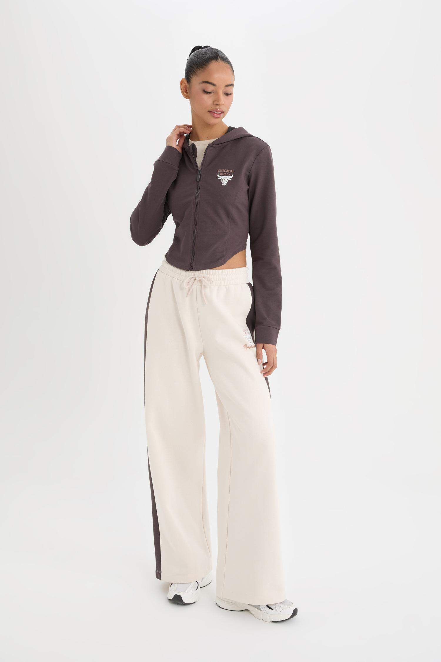 سويت NBA سليم فيت بغطاء للرأس و سحاب من DeFactoFit