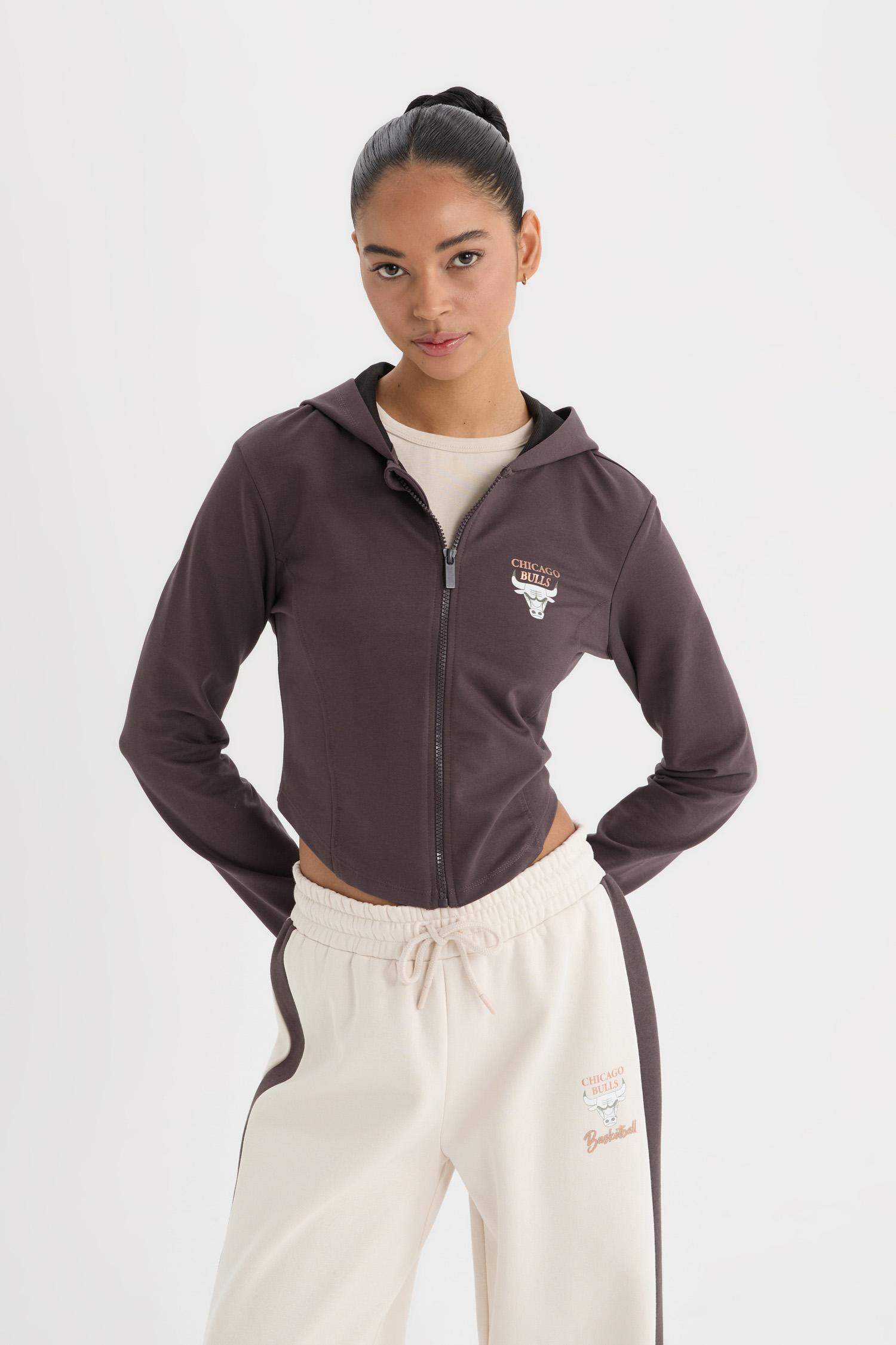 سويت NBA سليم فيت بغطاء للرأس و سحاب من DeFactoFit