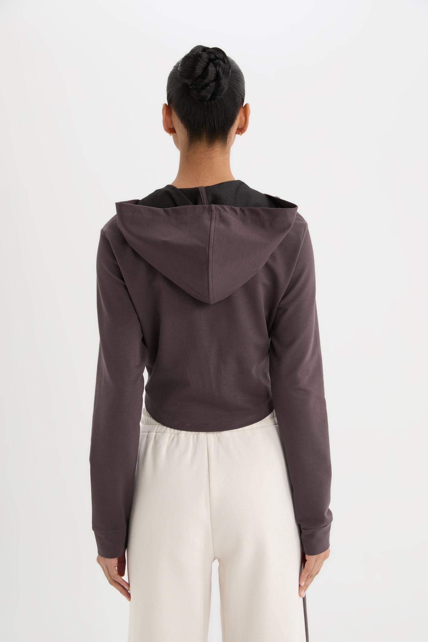 سويت NBA سليم فيت بغطاء للرأس و سحاب من DeFactoFit