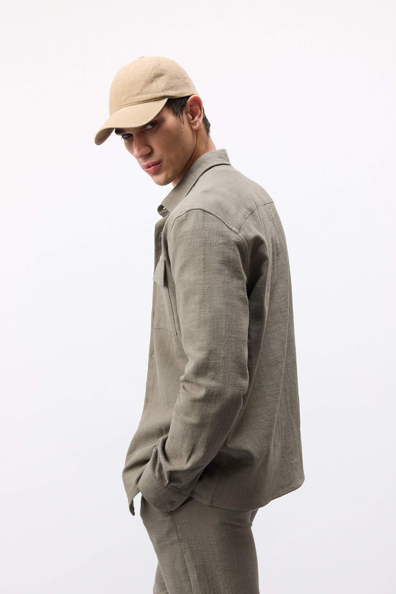 قميص كتان بولو كم طويل قطن قصة عادية