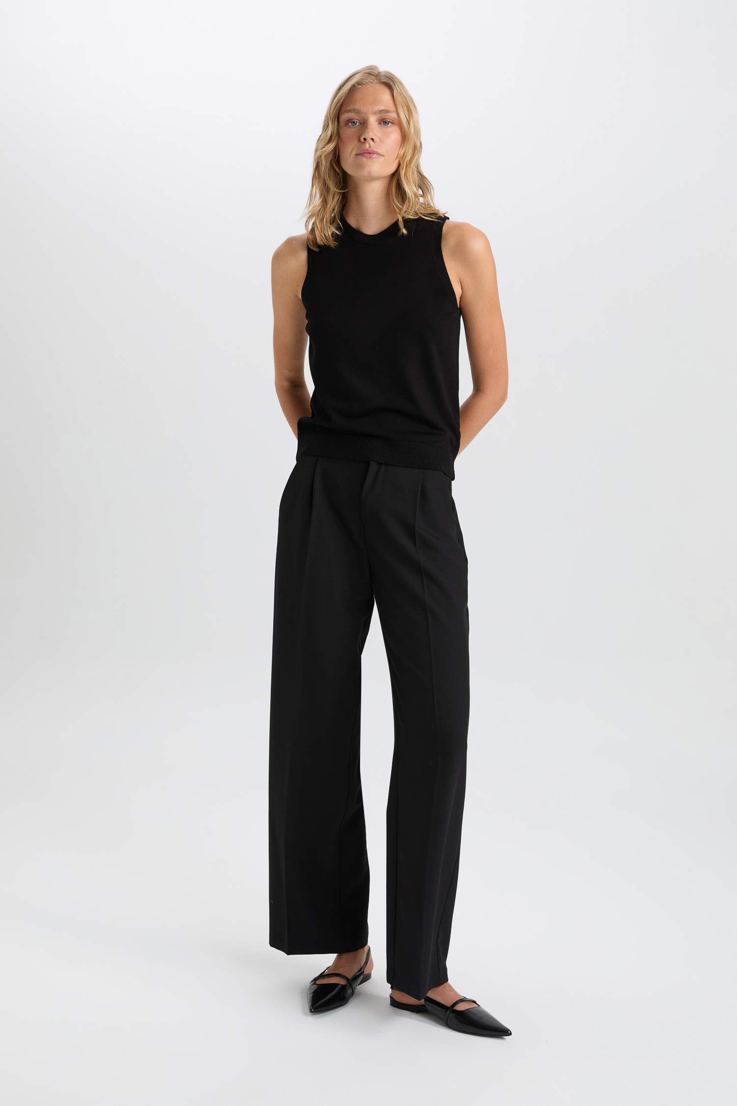 Pull sans manches slim basique en tricot à col rond