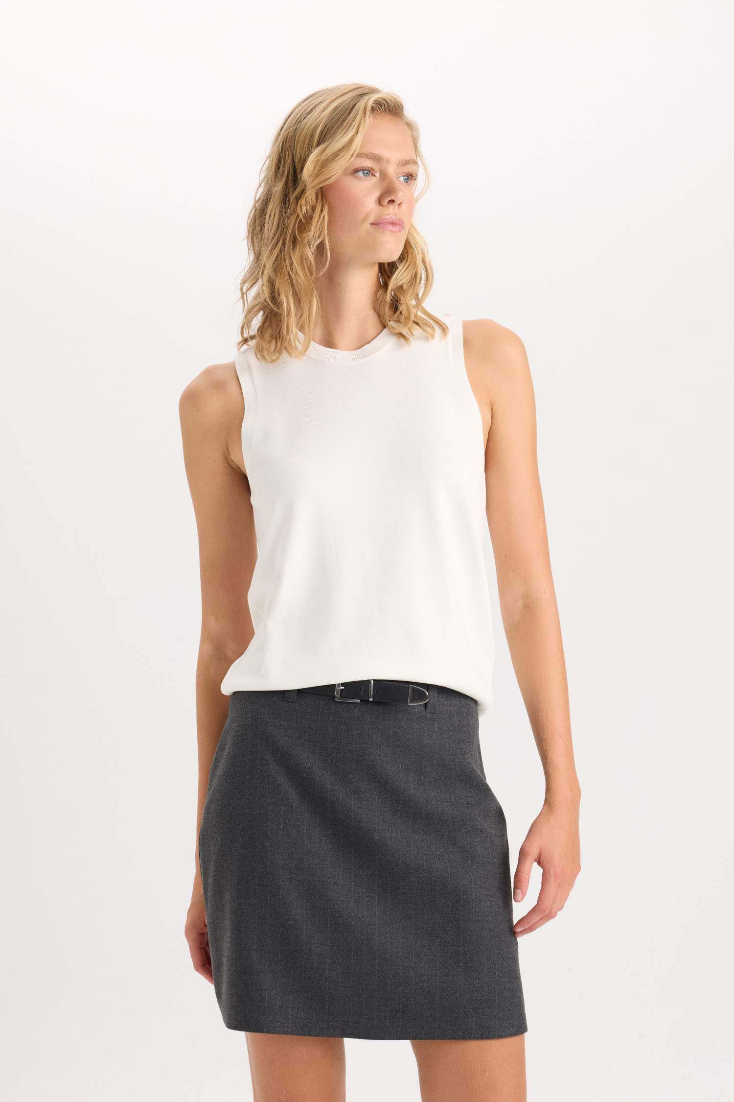 Fitted Bisiklet Yaka Kolsuz Basic Düz Triko Kazak