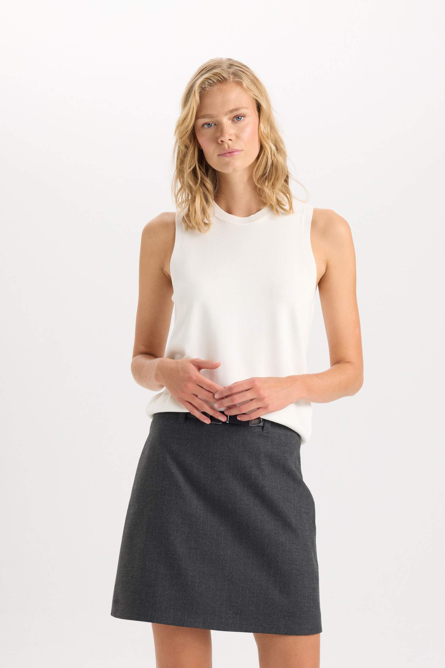 Fitted Bisiklet Yaka Kolsuz Basic Düz Triko Kazak