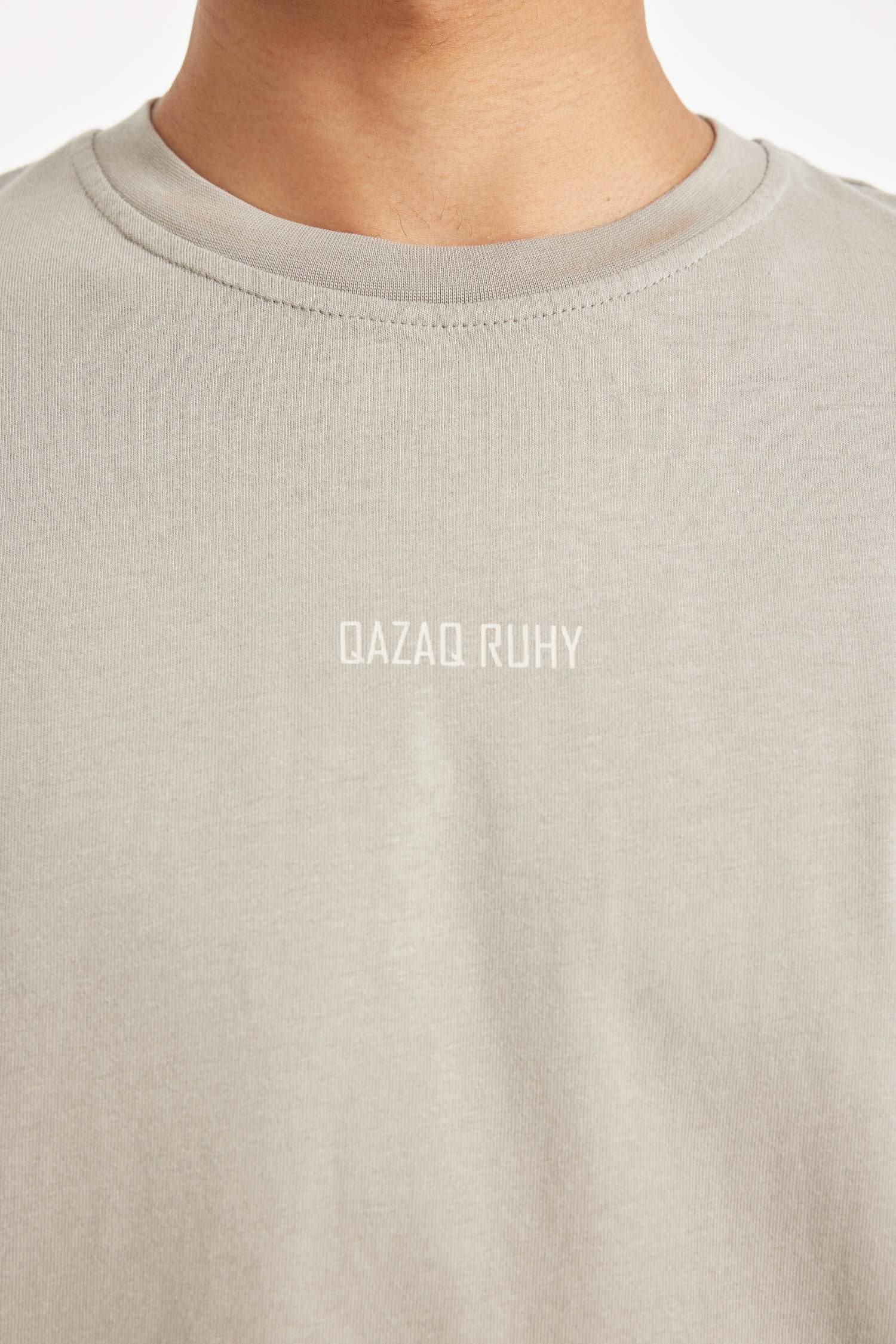 дөңгелек жаға слоган Қысқа жеңді футболка