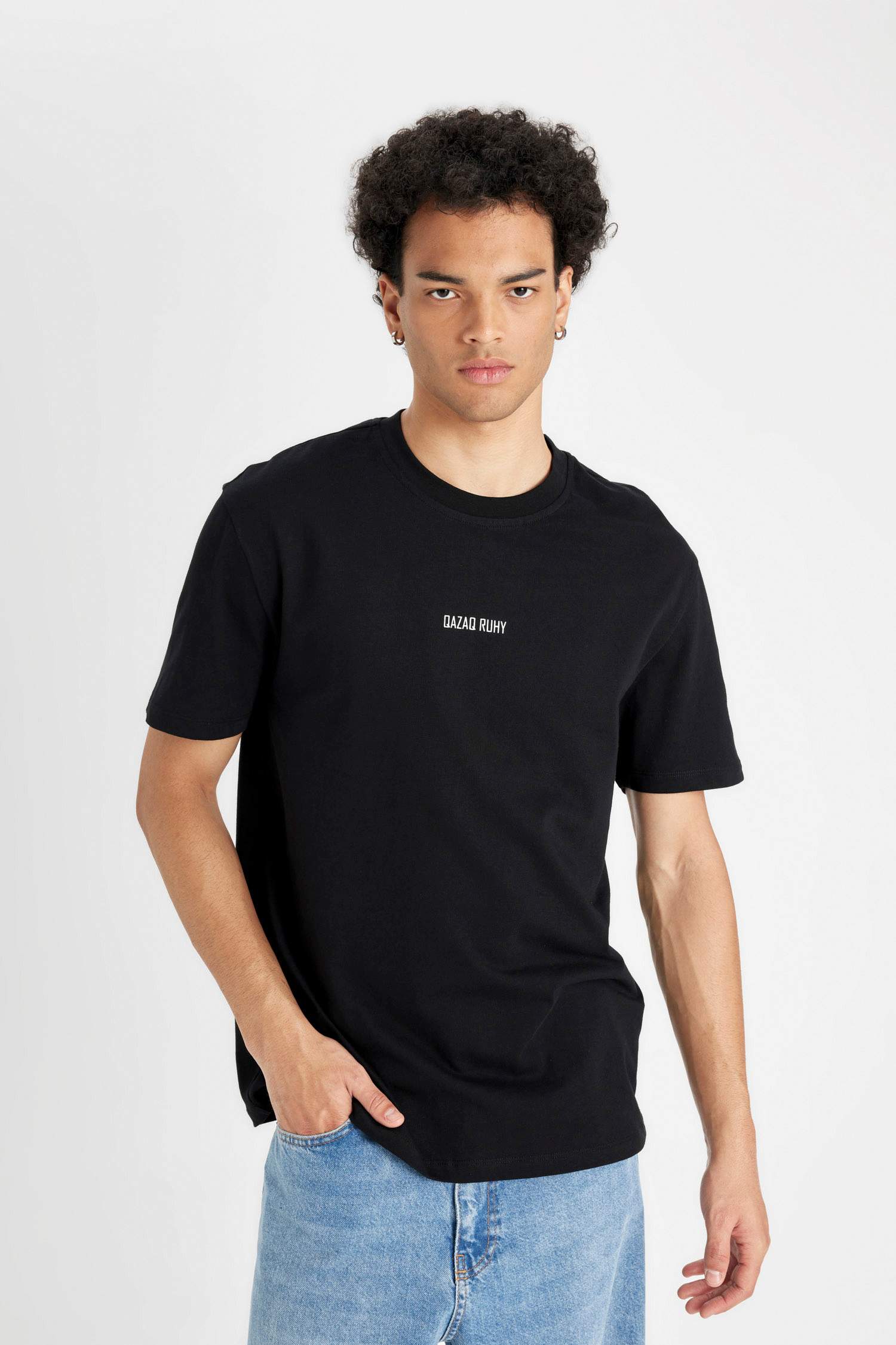 Футболка стандартного кроя с принтом