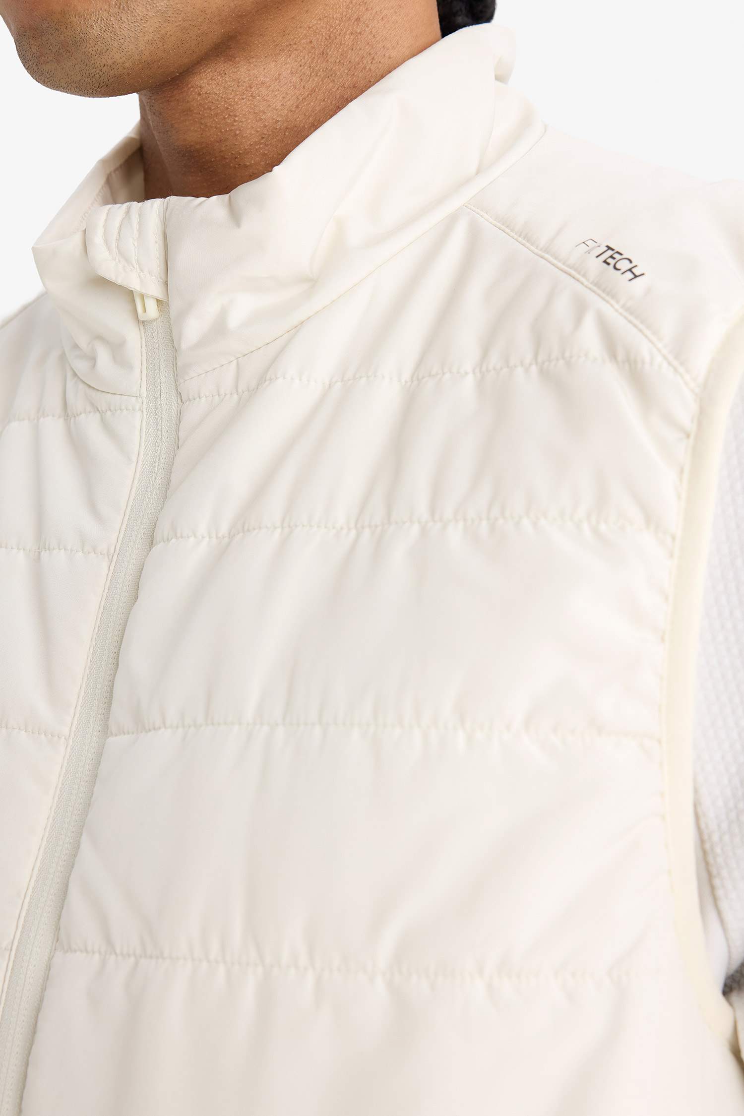 Su İtici Rüzgar Geçirmez Regular Fit Fermuarlı Cepli Yelek