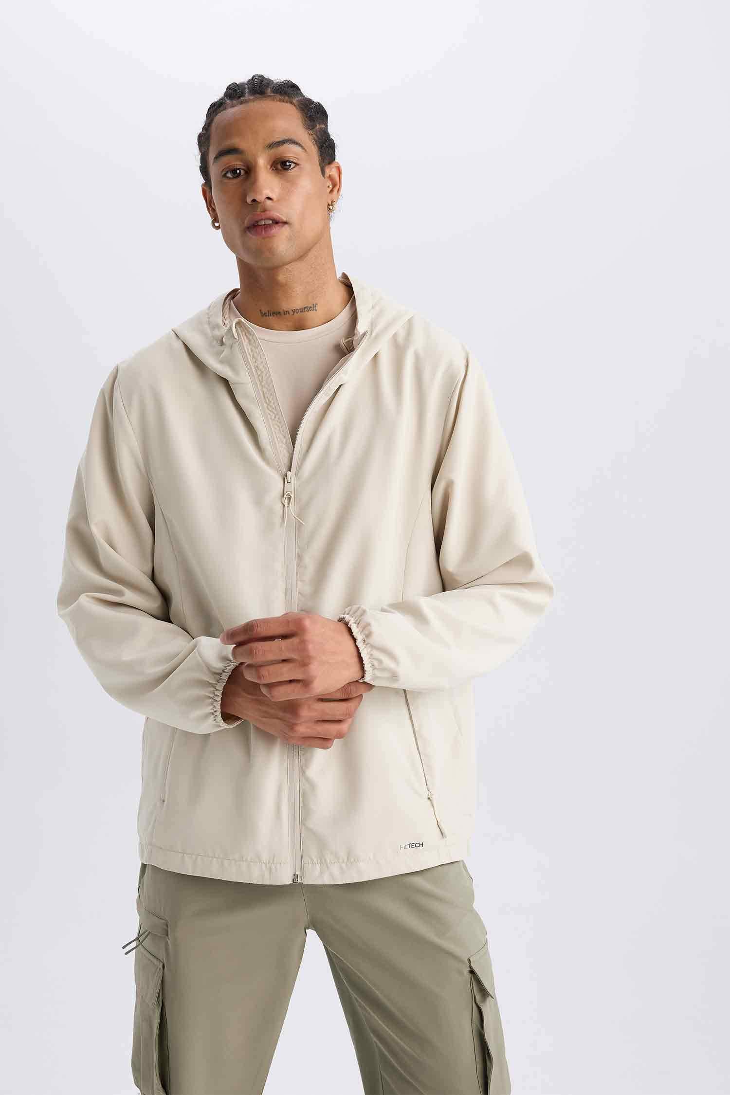 DeFactoFit Su İtici Regular Fit Kapüşonlu File Astarlı Fermuarlı Mevsimlik Baharlık Yağmurluk Mont