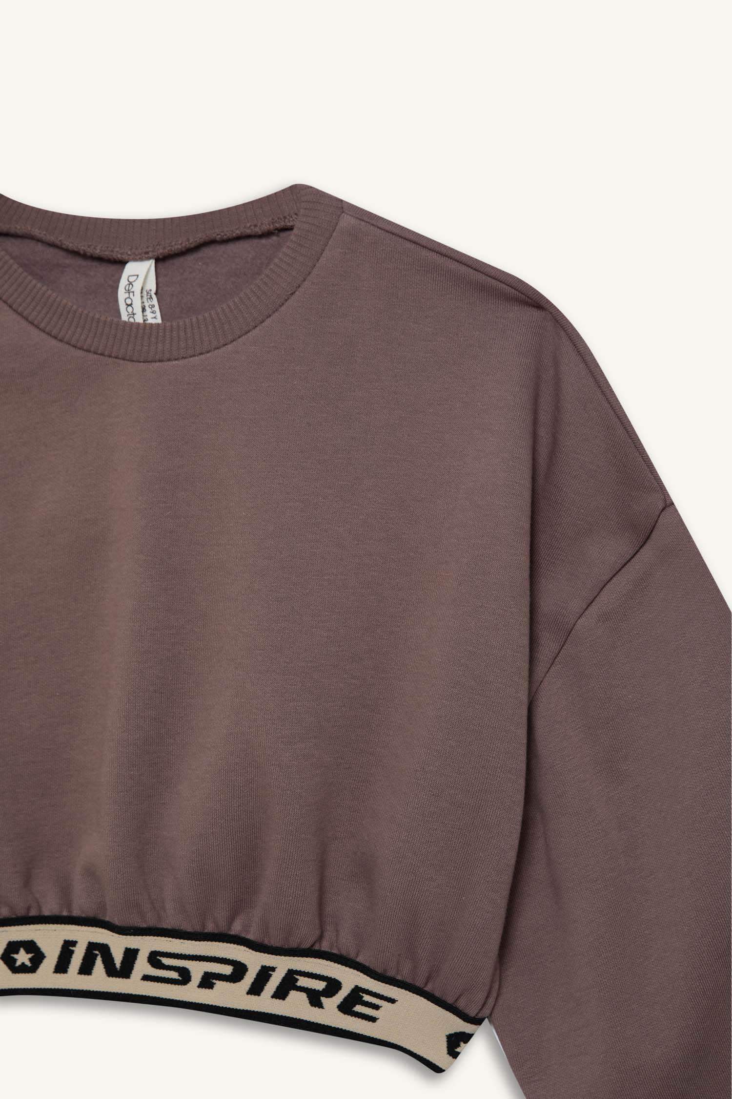 سويت شيرت كروب بناتي بطبعة شعار بياخة مستديرة ببطانة ناعمة