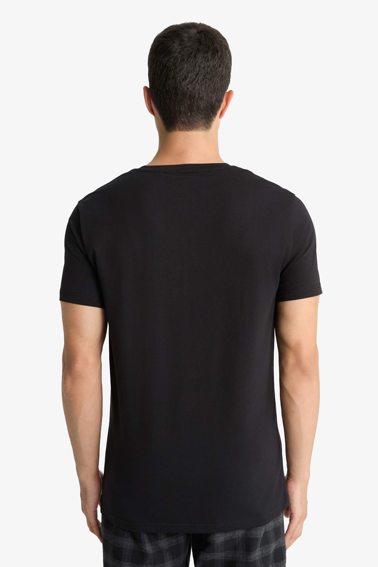 بلوزة سليم فيت بياخة V