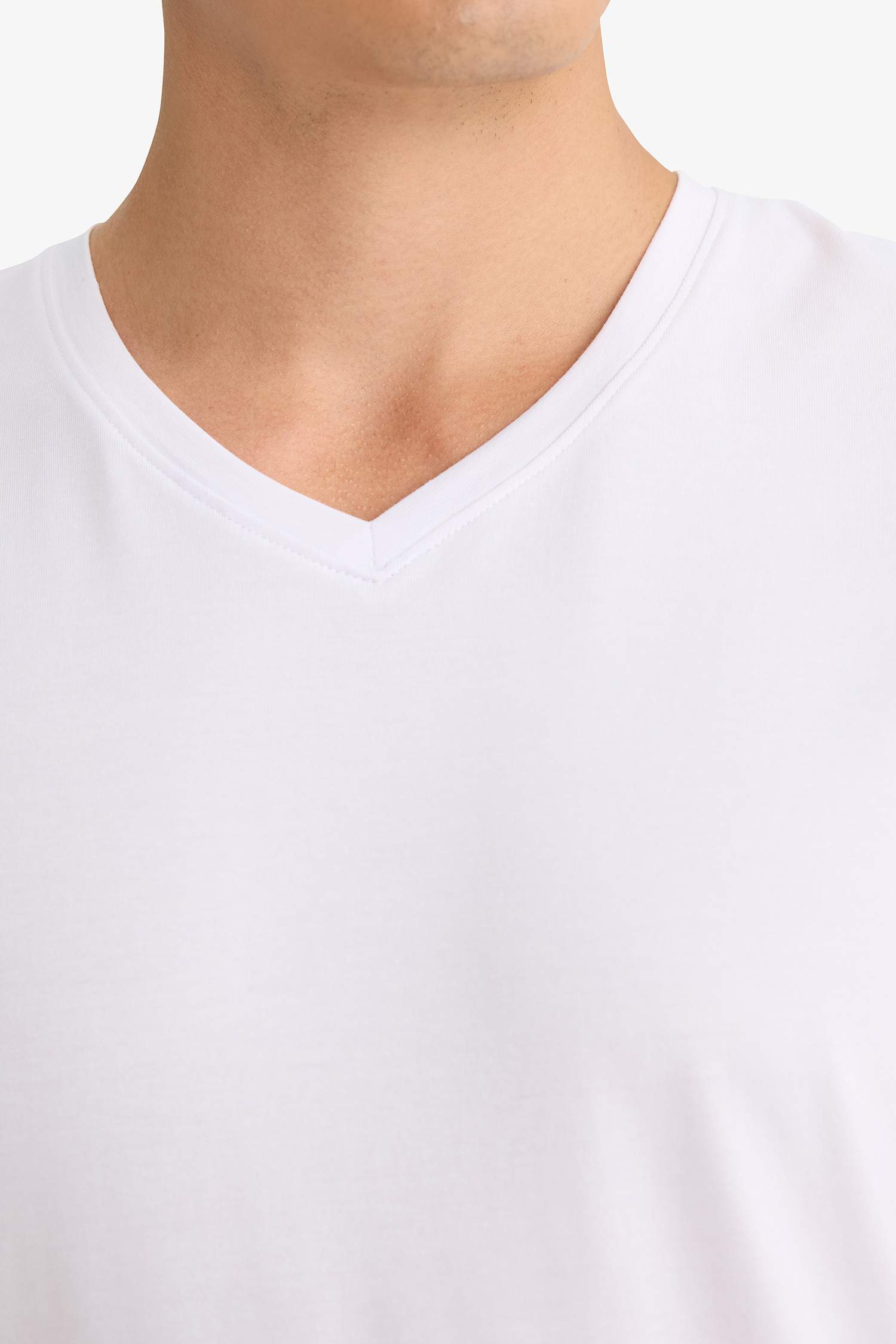 بلوزة سليم فيت بياخة V