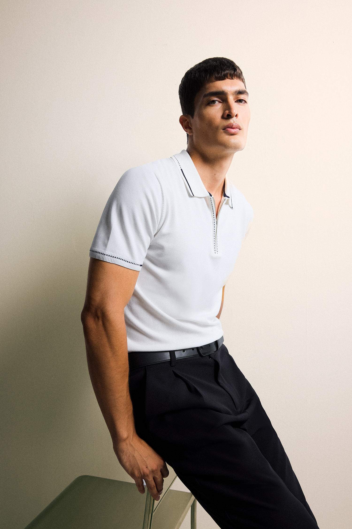 Standart Fit Polo Yaka Fermuarlı Triko Kısa Kollu Tişört