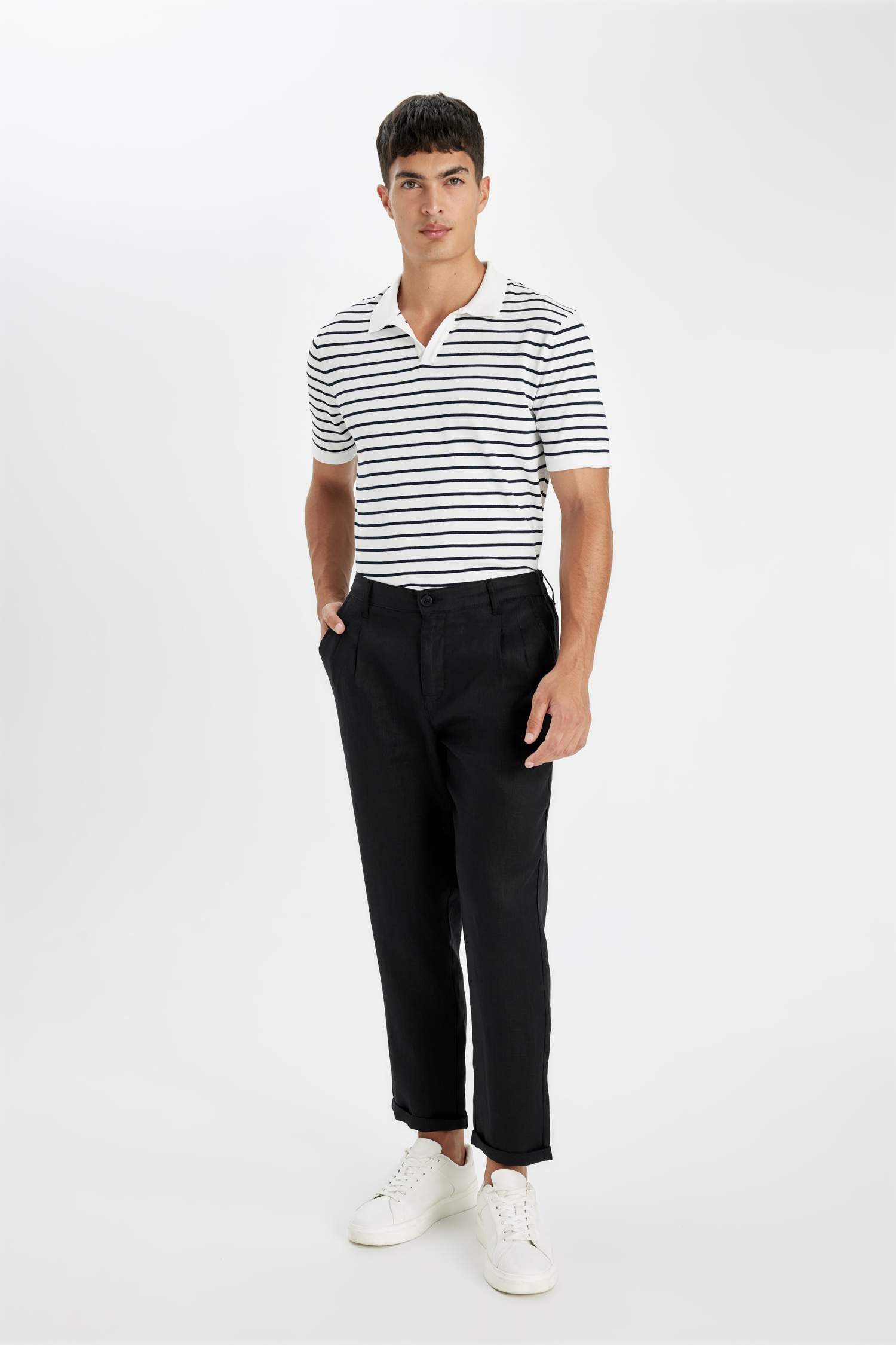 تيشيرت بولو مخطط تريكو قصة عادية