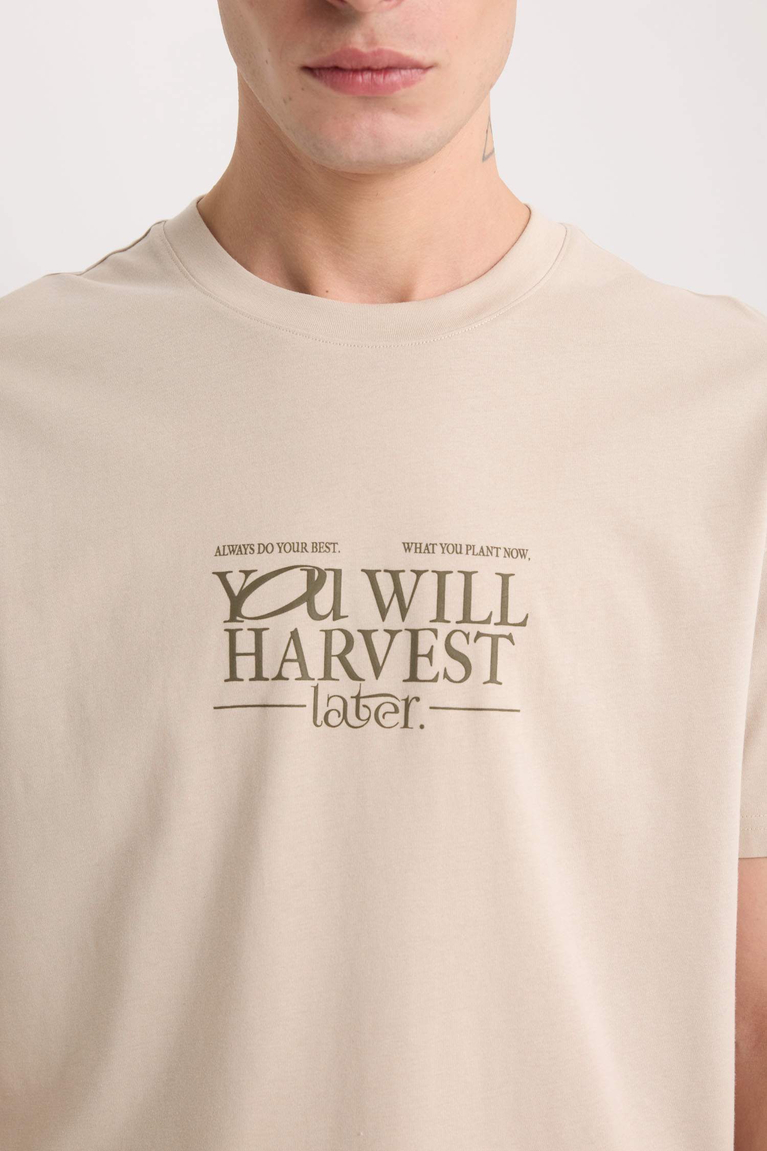 Regular Fit Crew Neck Short Sleeve T-Shirt