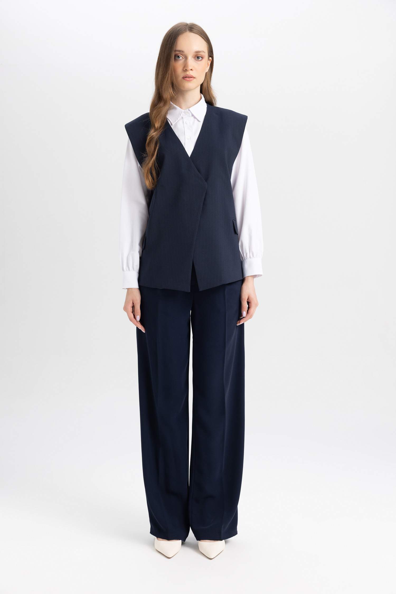 جيلي بليزر برقبة V وجيب