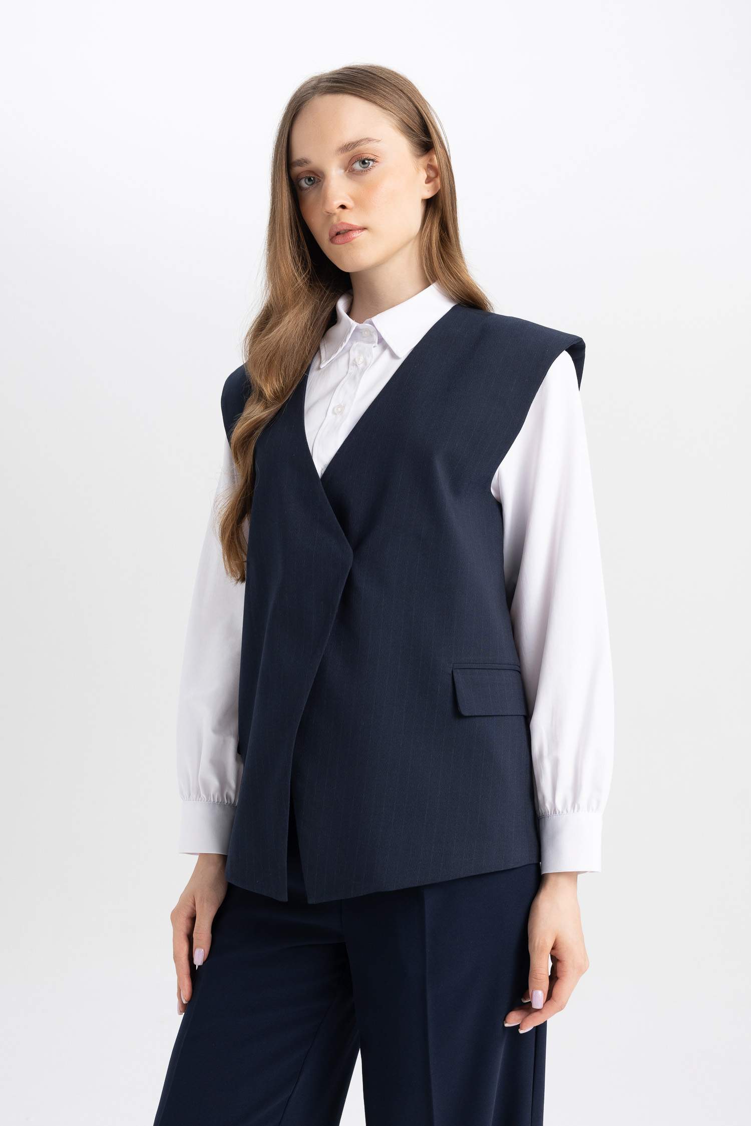 جيلي بليزر برقبة V وجيب