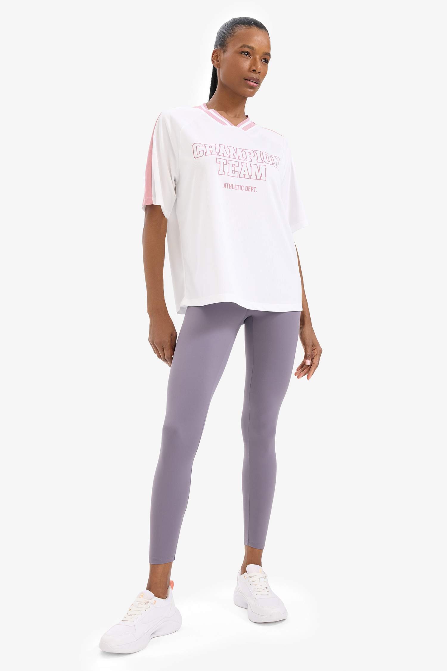 DeFactoFit Oversize Geniş Kalıp V Yaka Sırt Baskılı Sporcu Kısa Kollu Tişört