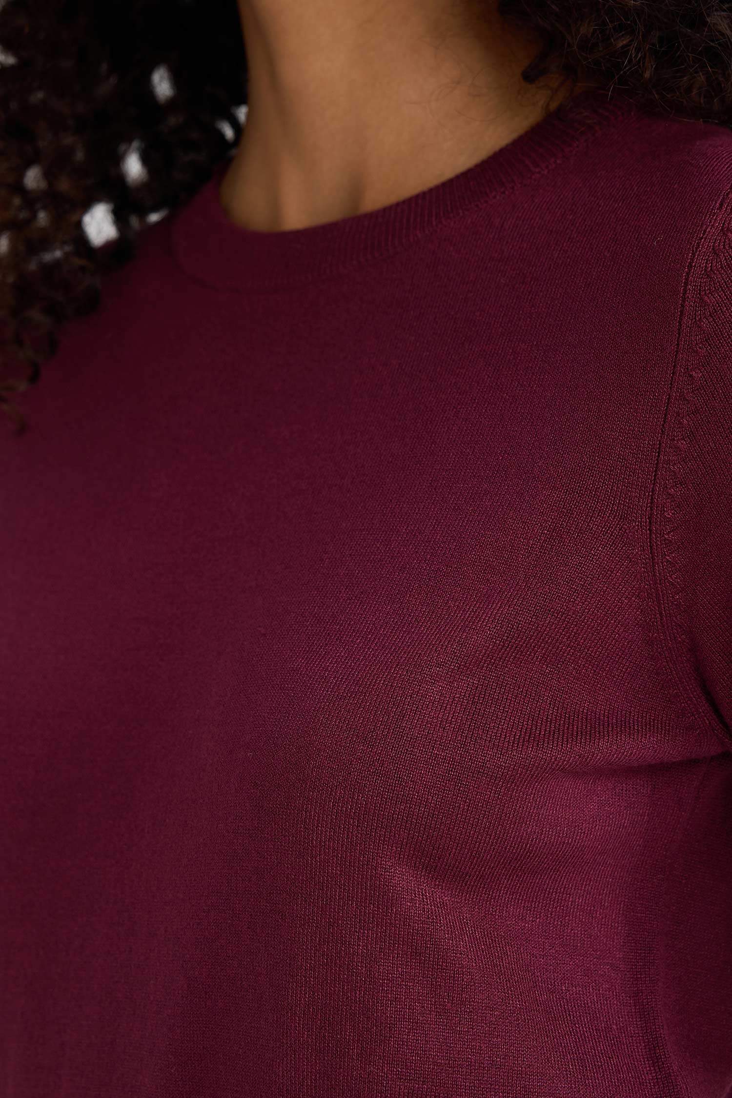 Трикотажный свитер Regular Fit с круглым вырезом и коротким рукавом