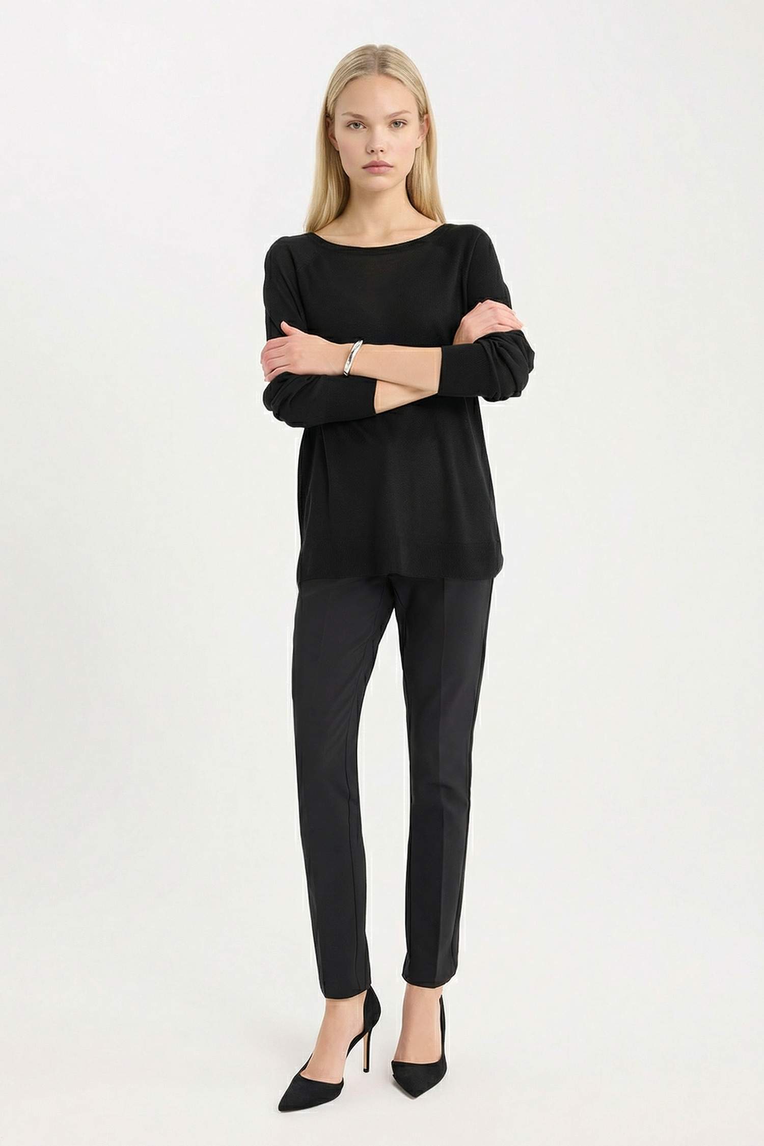 بلوز صوف قصة عادية بياخة مستديرة