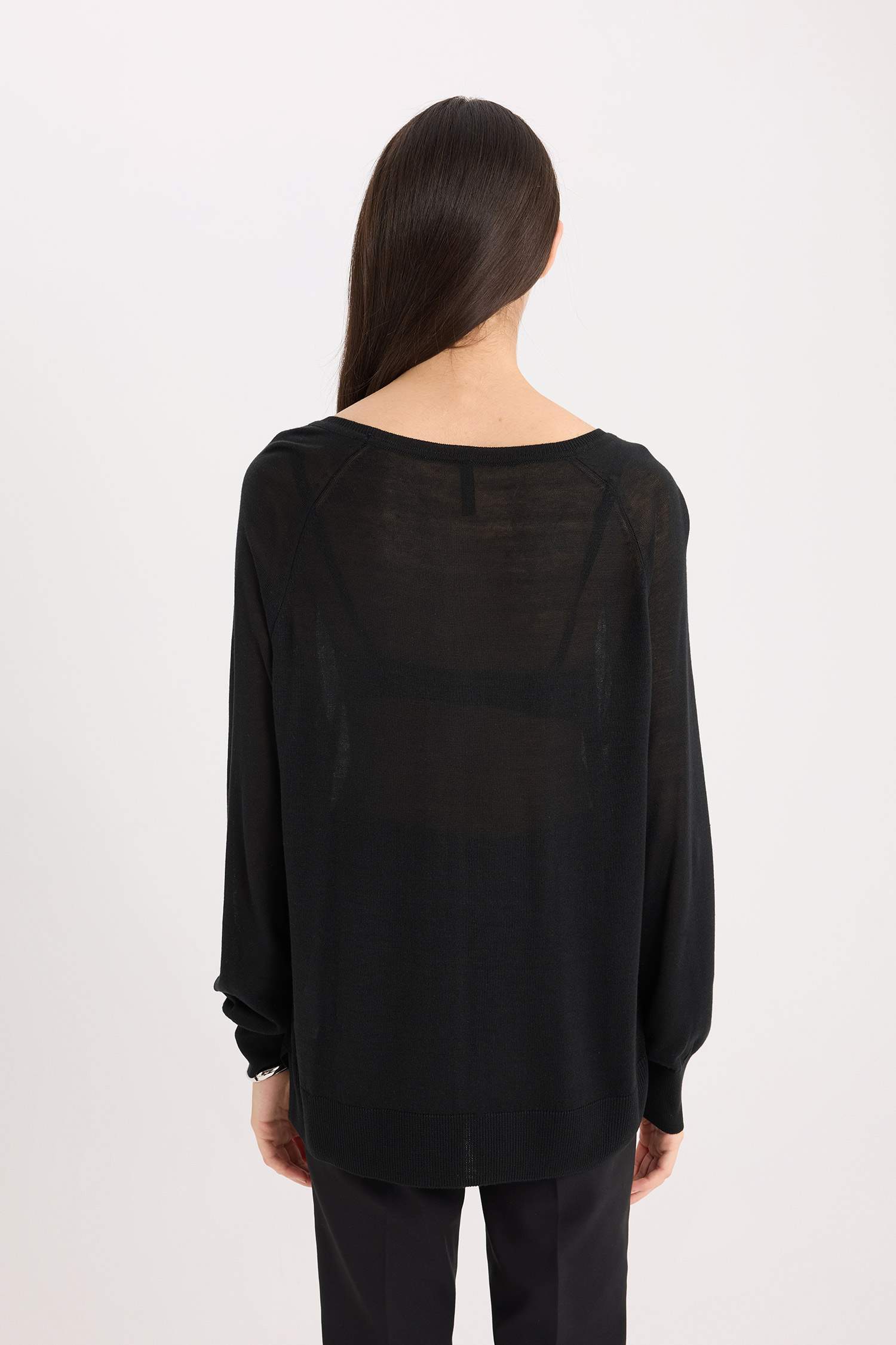 بلوز صوف قصة عادية بياخة مستديرة