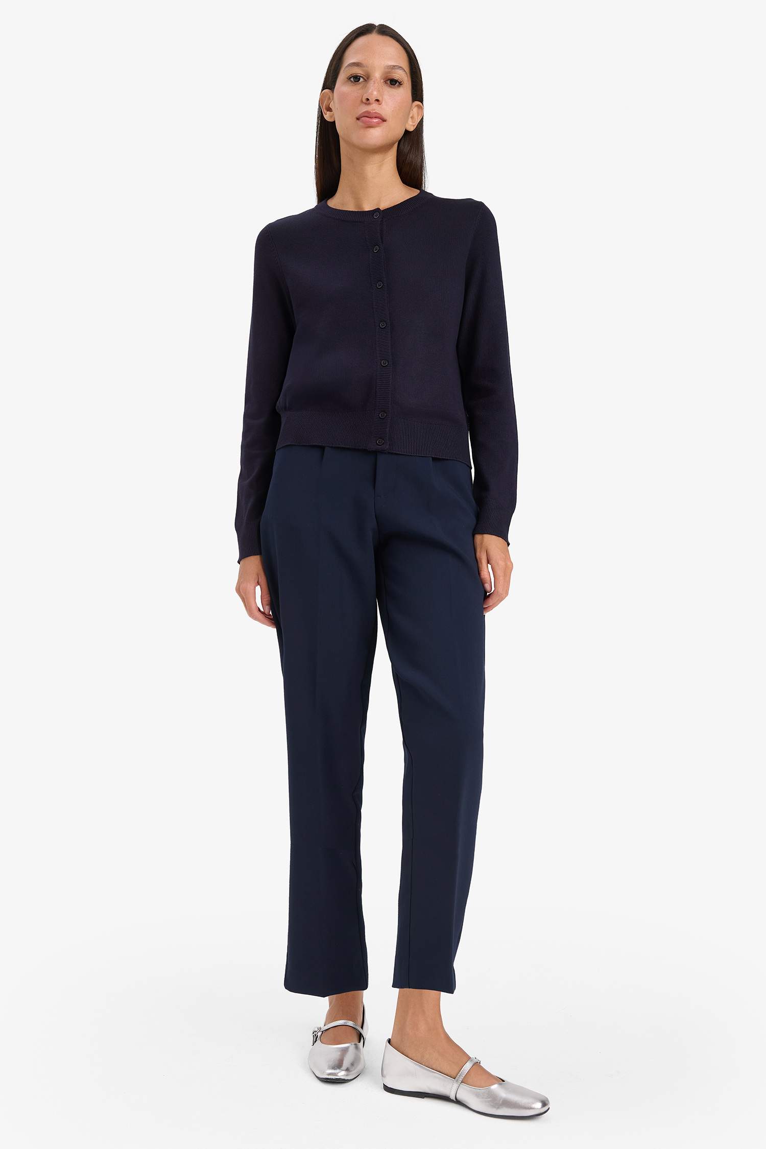 جاكيت صوف تريكو قصة عادية بياخة مستديرة بأزرار