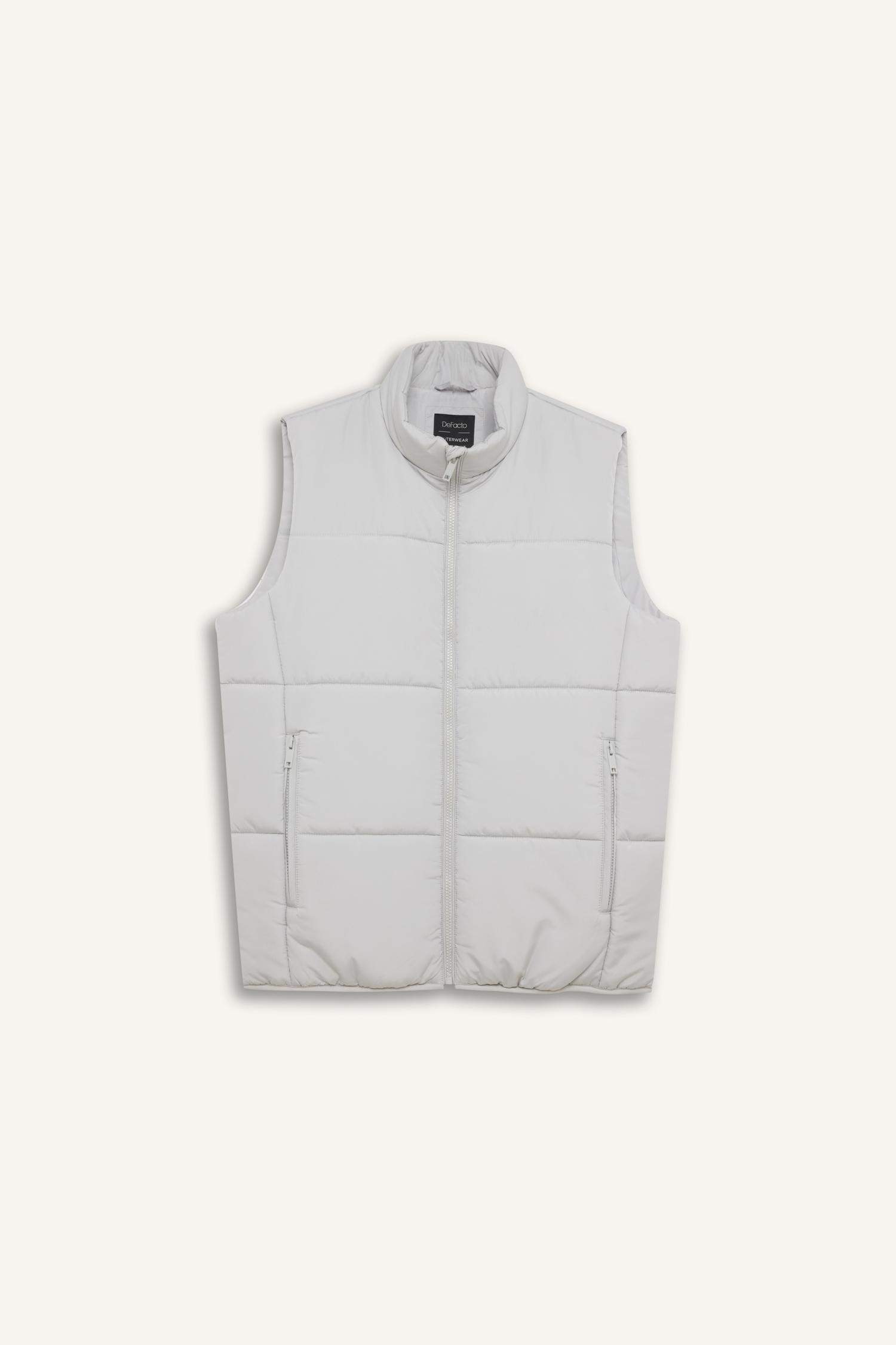 Regular Fit Dik Yaka Fermuarlı Cepli Şişme Yelek