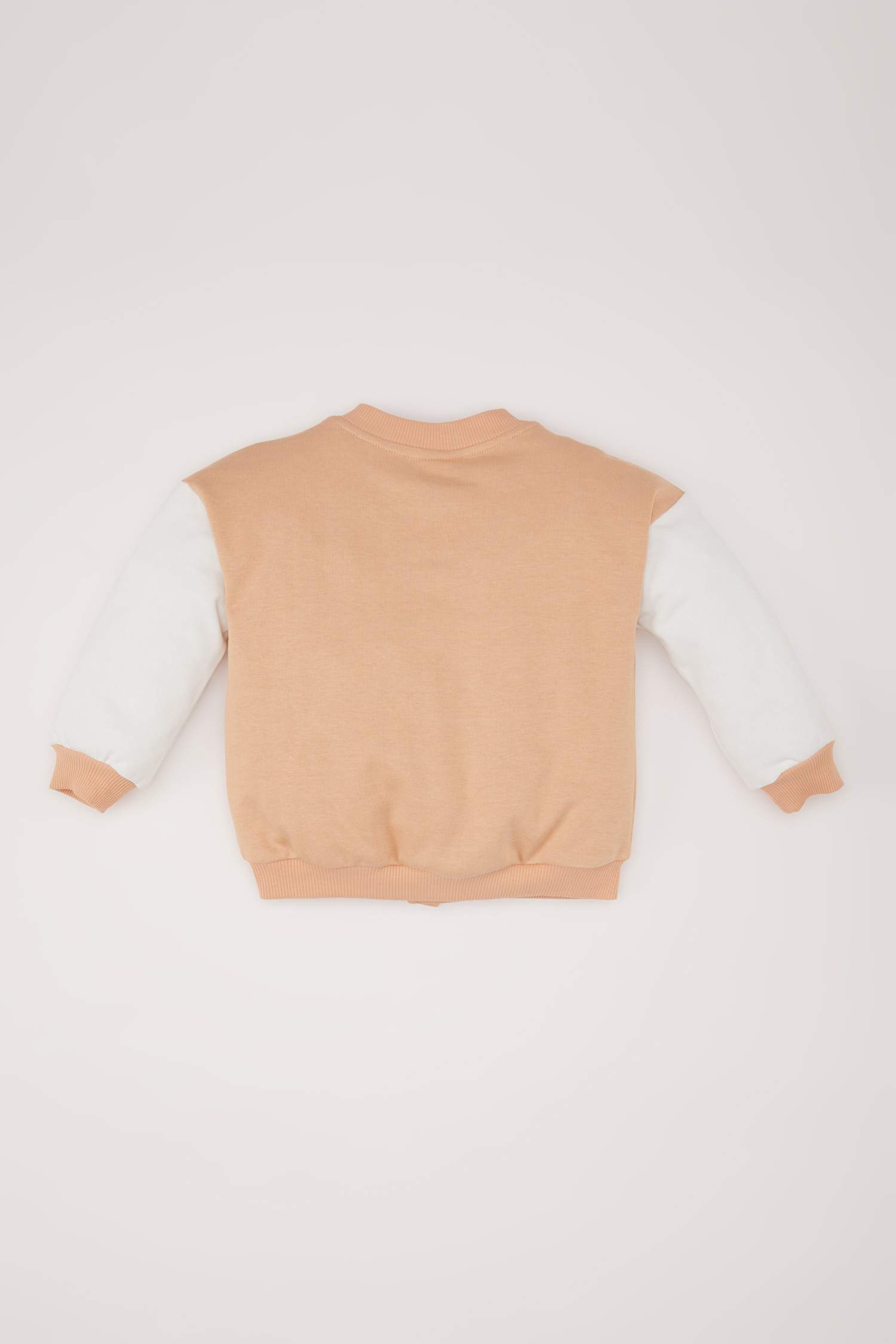 جاكيت بومبر بيبي اولادي بطبعة شعار وأزرار