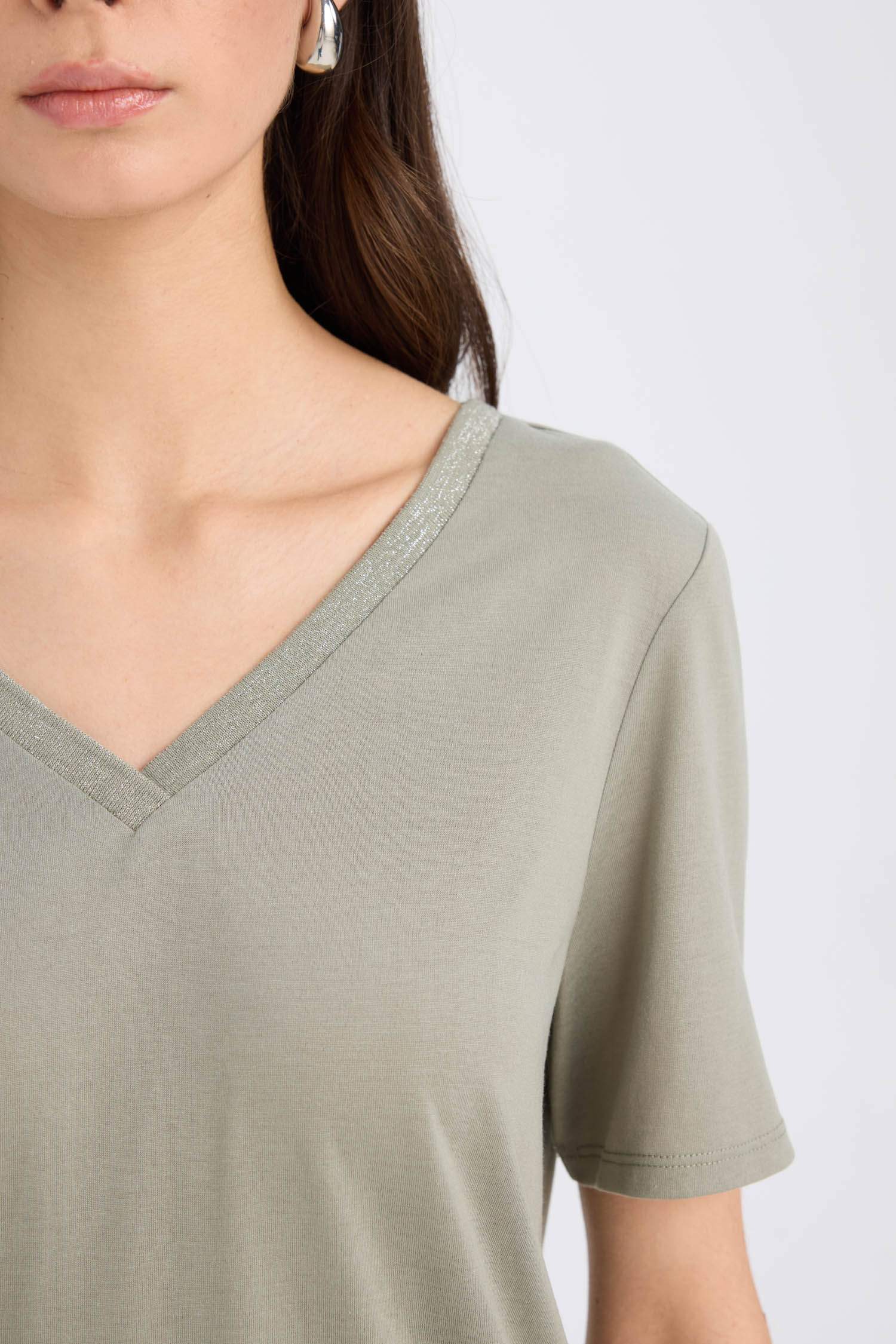 Футболка с V-образным вырезом, расслабленный покрой, короткий рукав