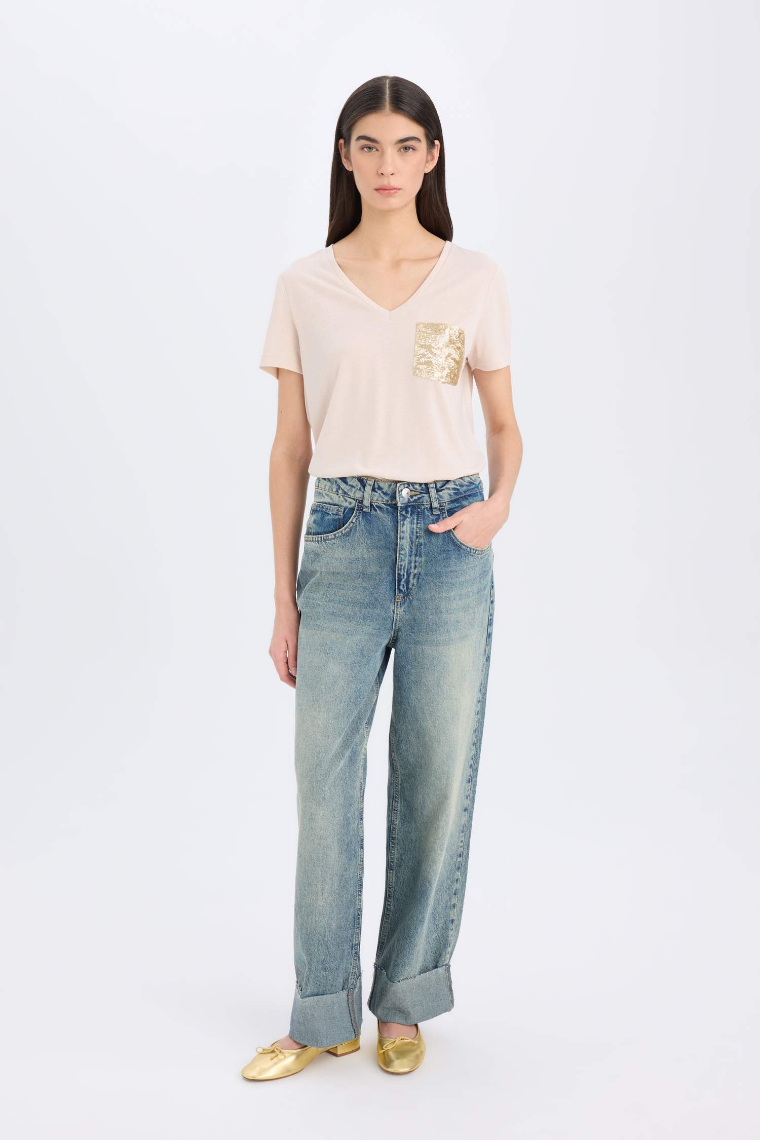 تيشيرت نص ردن قصة مريحة بياخة V