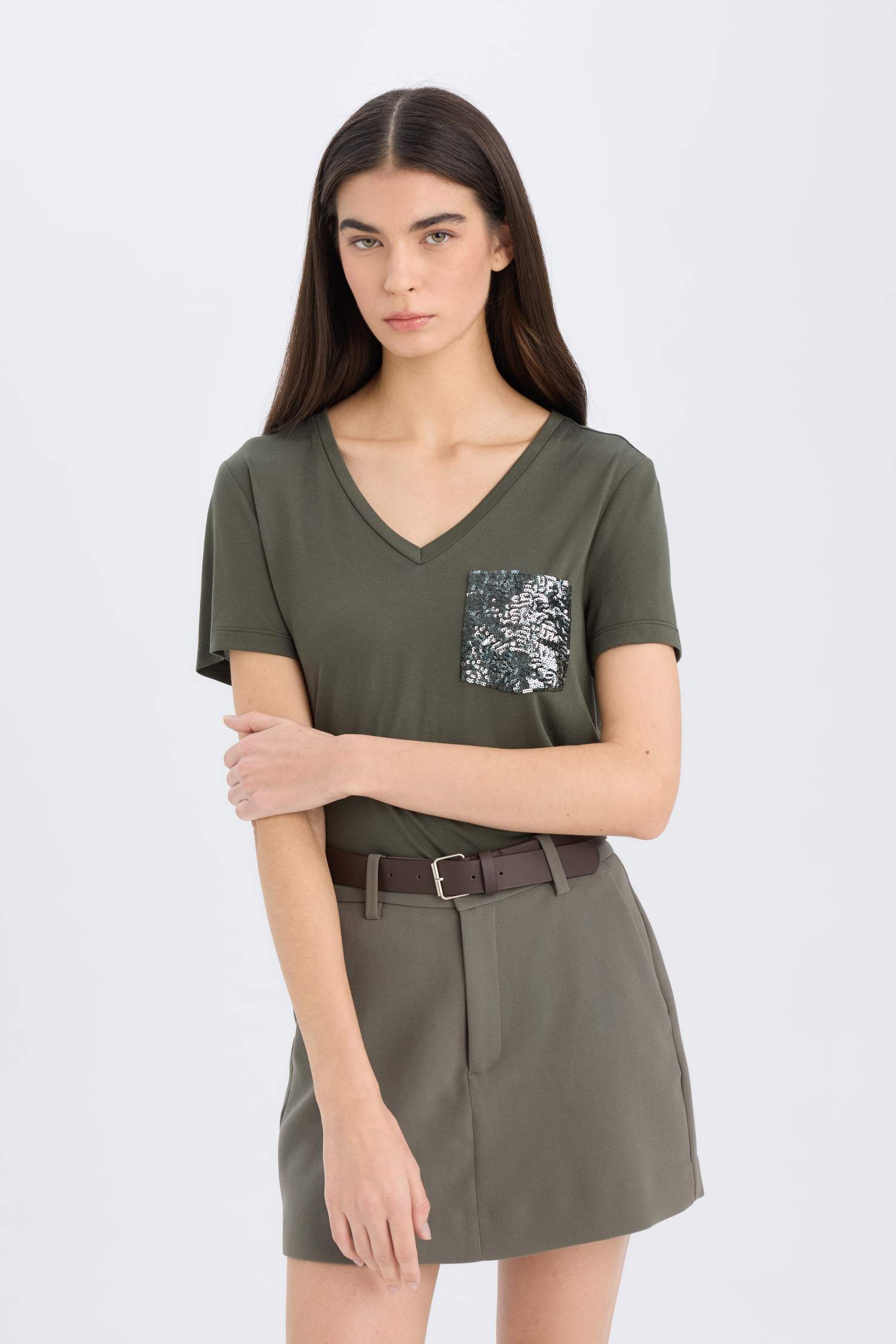 تيشيرت نص ردن قصة مريحة بياخة V