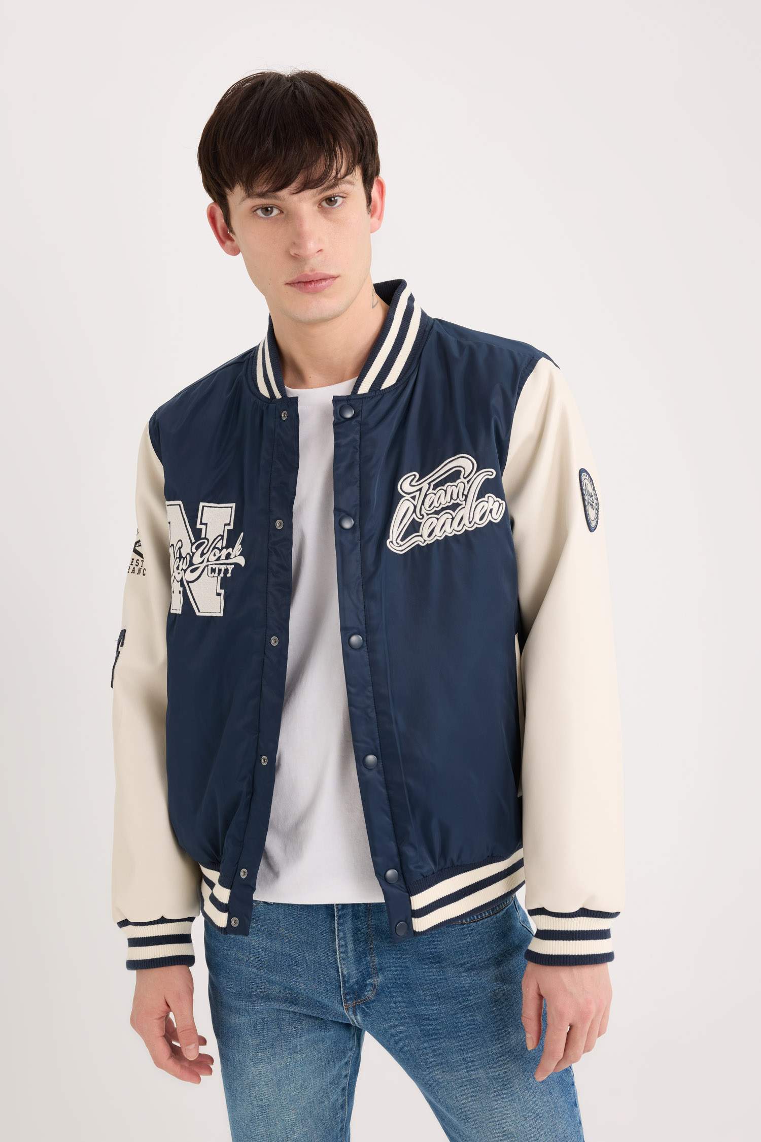 Su İtici Oversize Geniş Kalıp Bomber Kolej Yaka Cepli Nakışlı Çıtçıt Kapamalı Mont