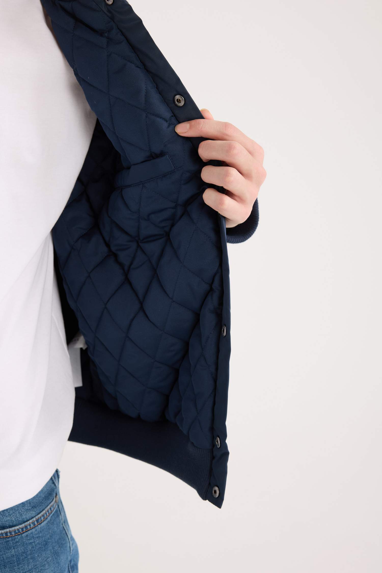 Su İtici Oversize Geniş Kalıp Bomber Kolej Yaka Cepli Nakışlı Çıtçıt Kapamalı Mont