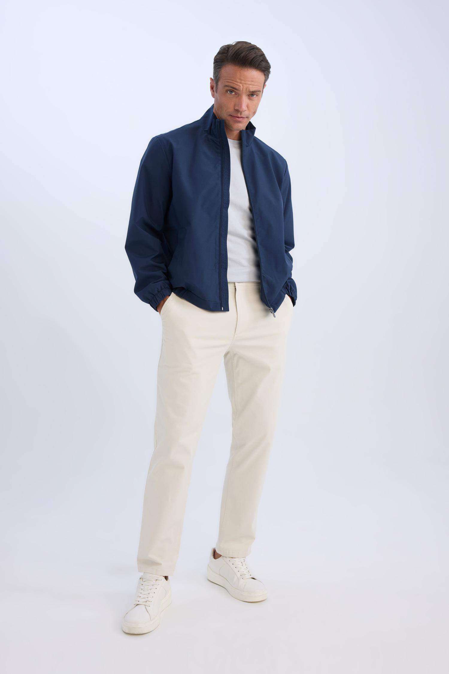 Regular Fit Dik Yaka Fermuarlı Cepli Mevsimlik Baharlık Mont