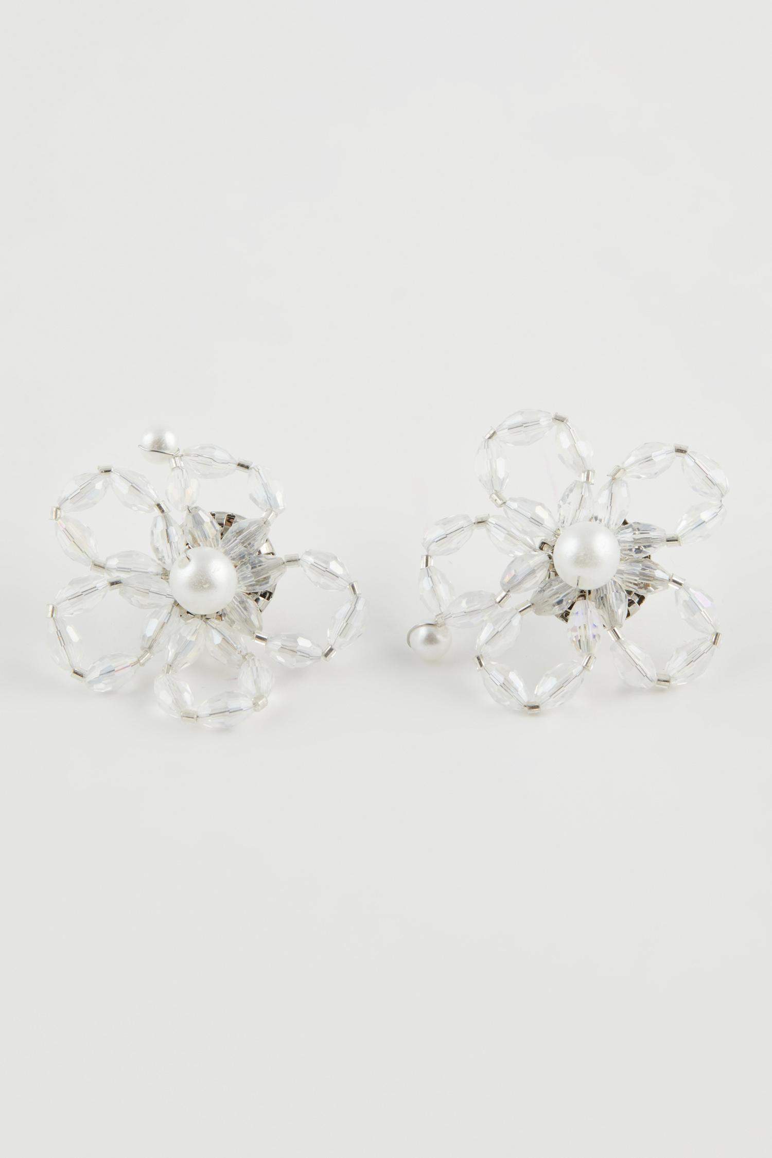 Kadın Çiçek Desenli İncili Silver Küpe