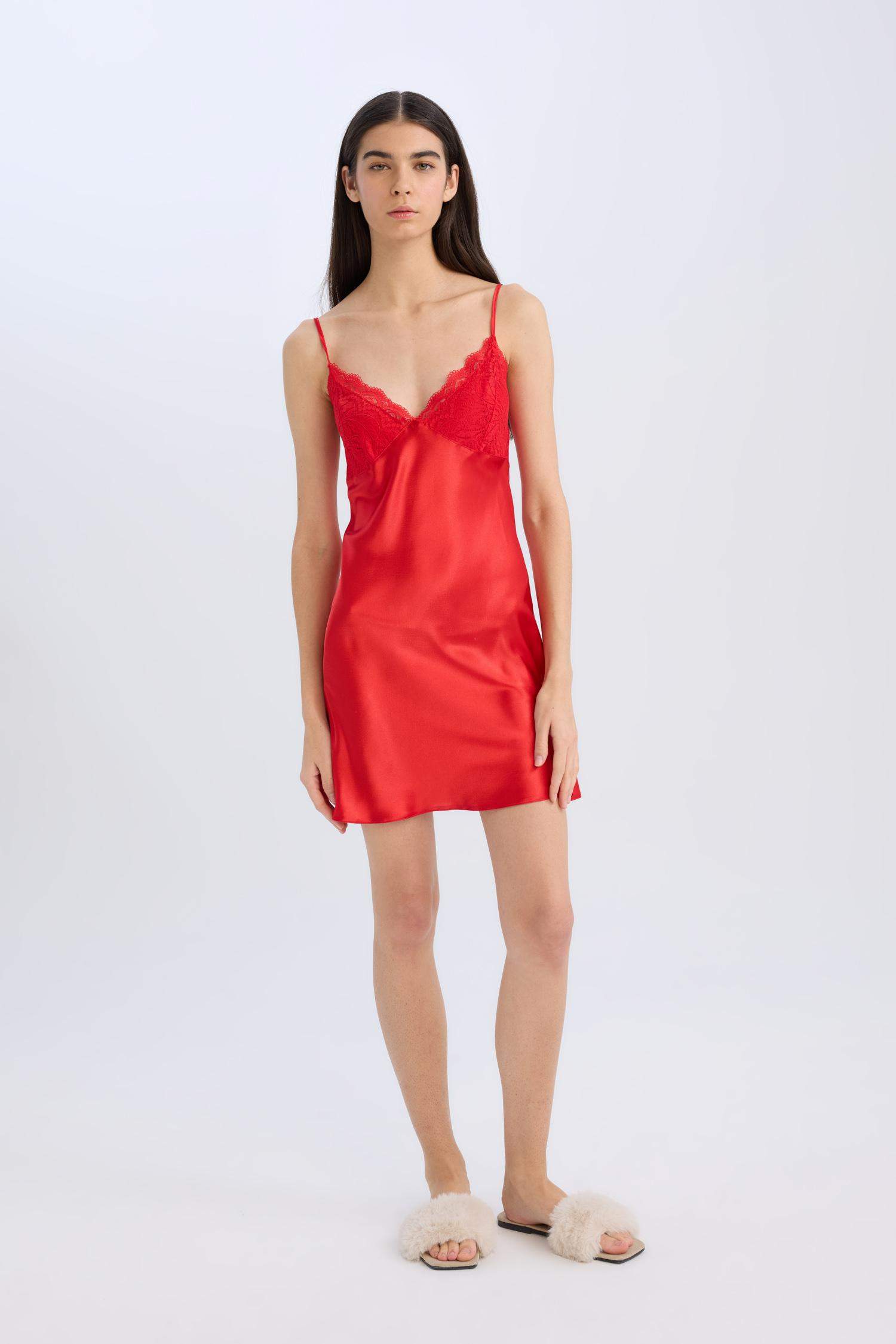 V Yaka Saten Askılı Gecelik-Fall in Love 